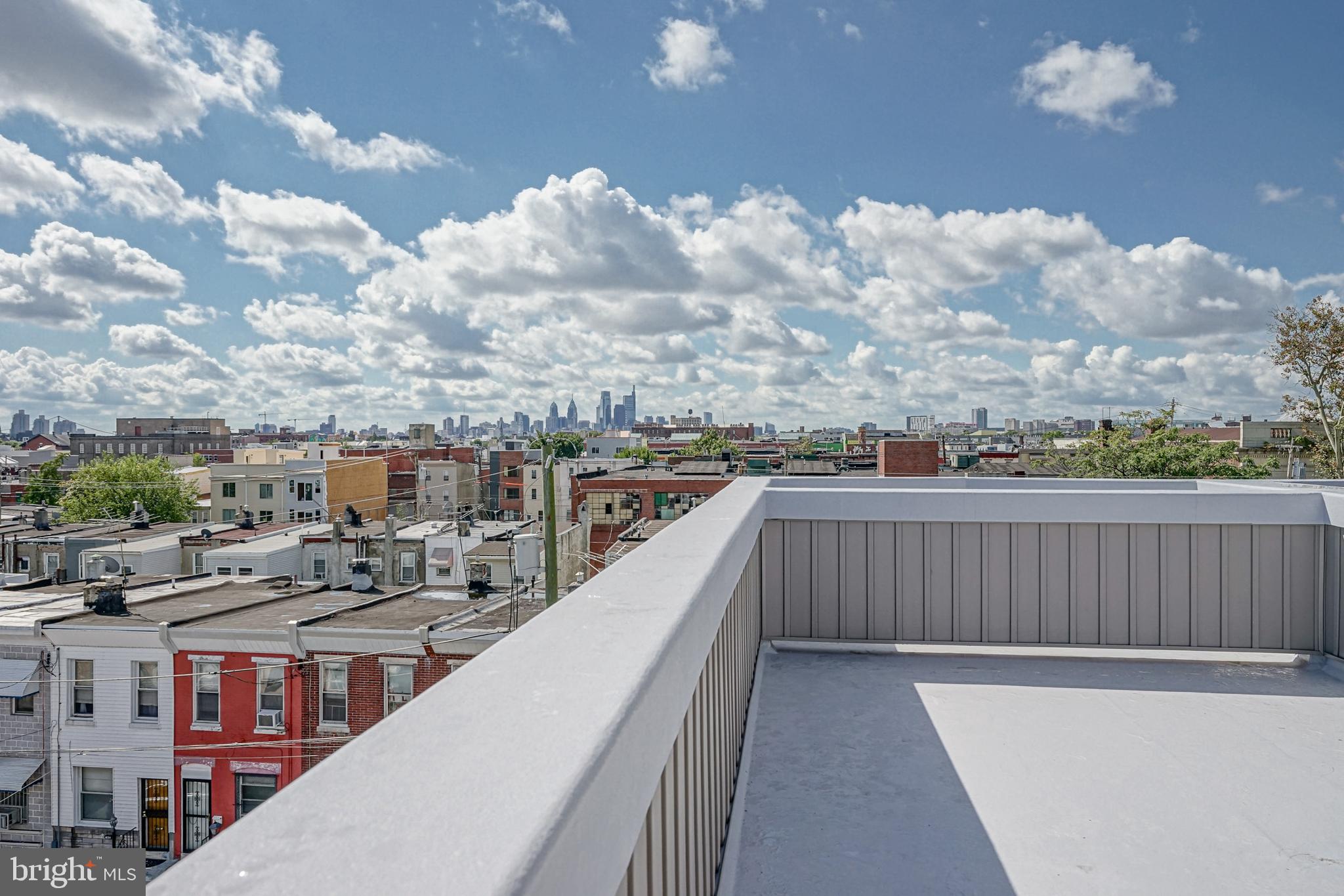 EAST KENSINGTON - Residential