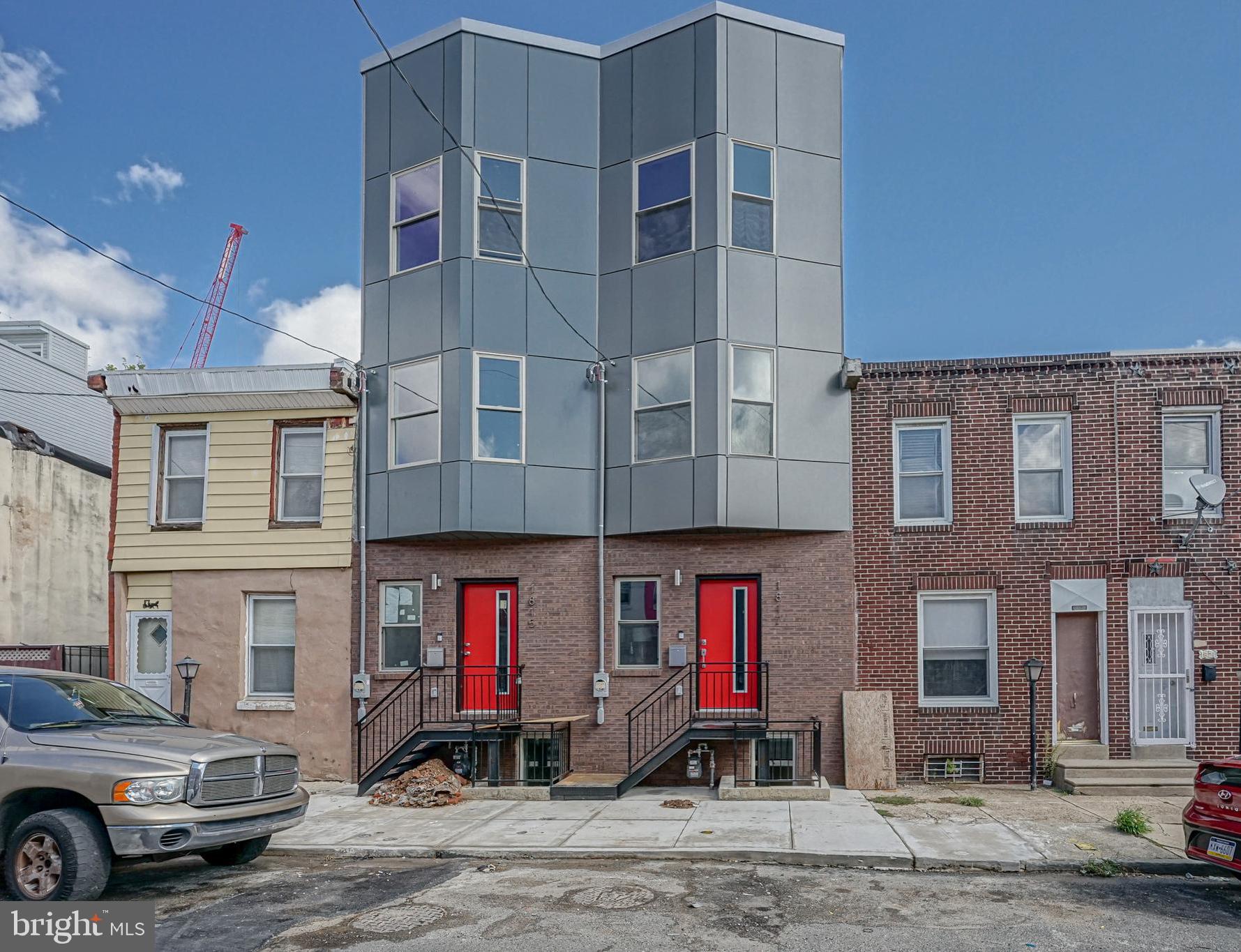 EAST KENSINGTON - Residential