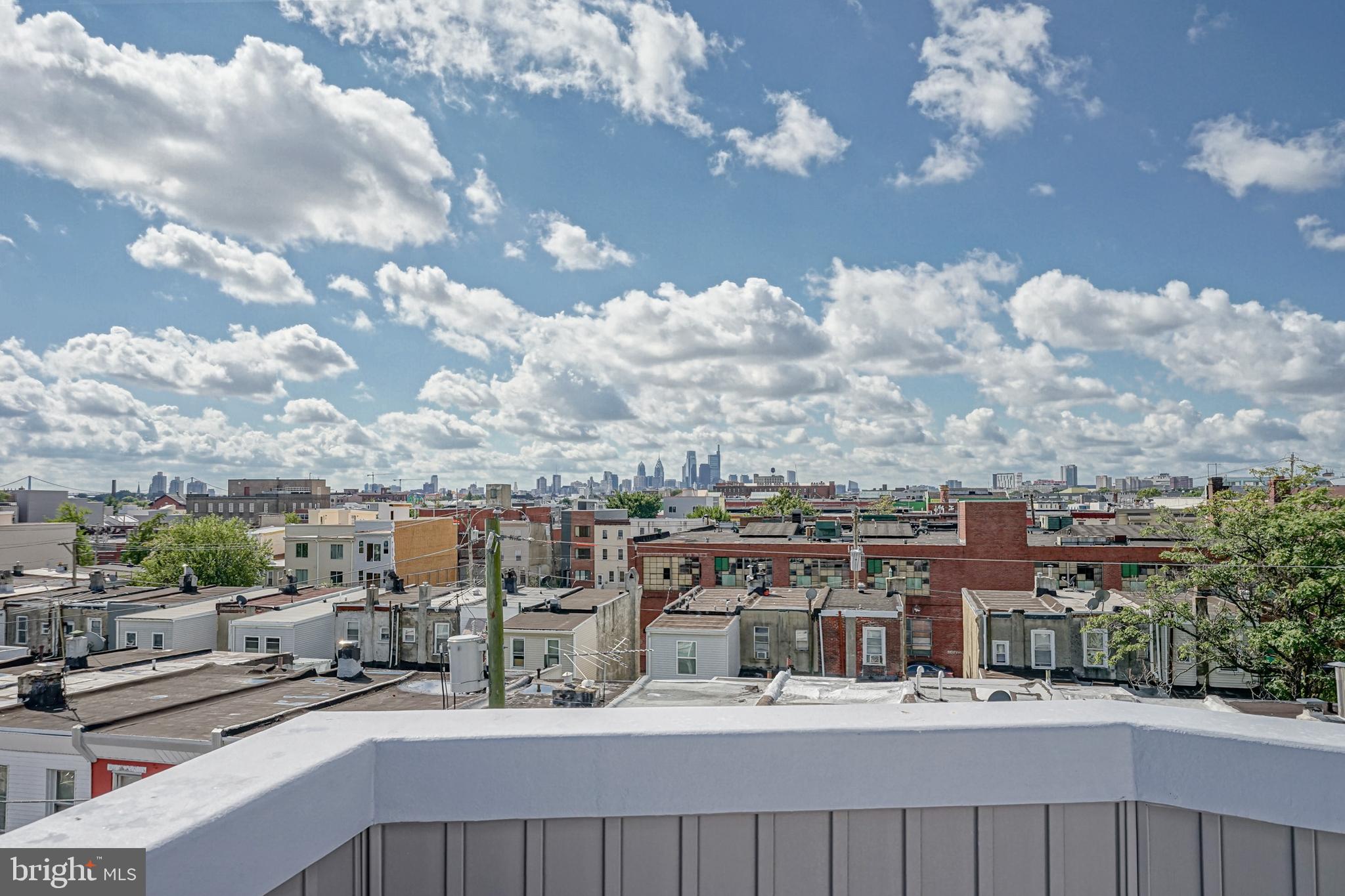 EAST KENSINGTON - Residential
