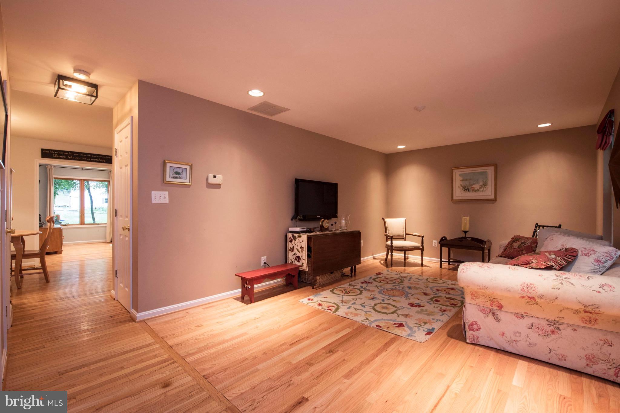 NORTH SELBY - Residential