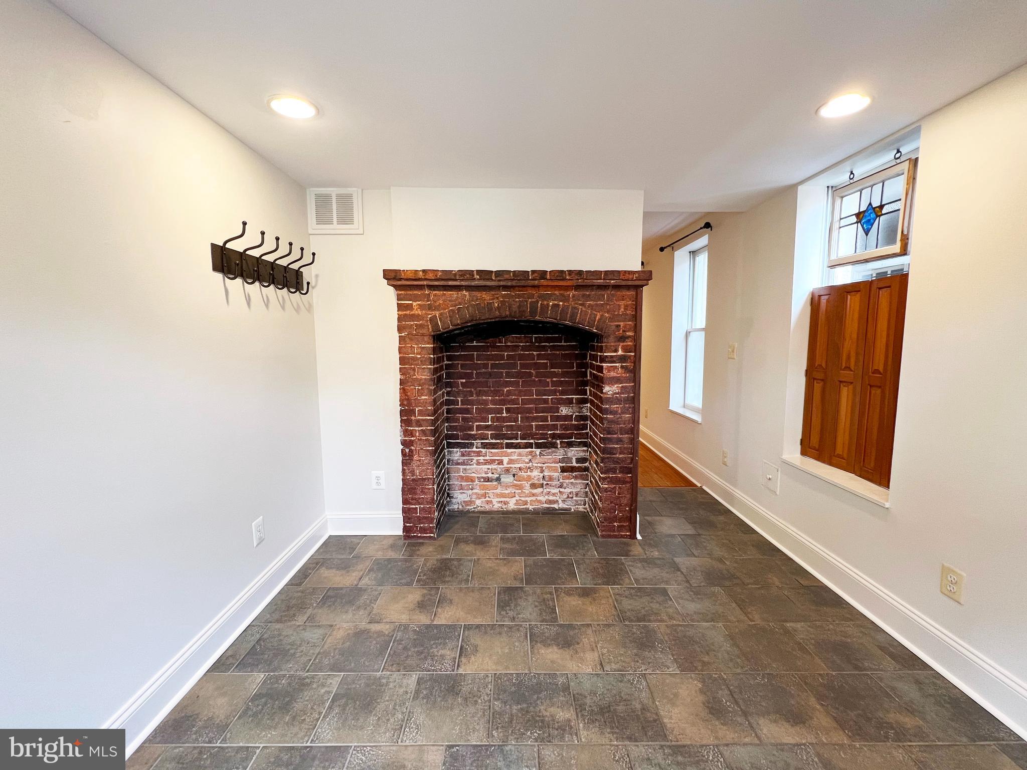 FEDERAL HILL HISTORIC DISTRICT - Residential Lease