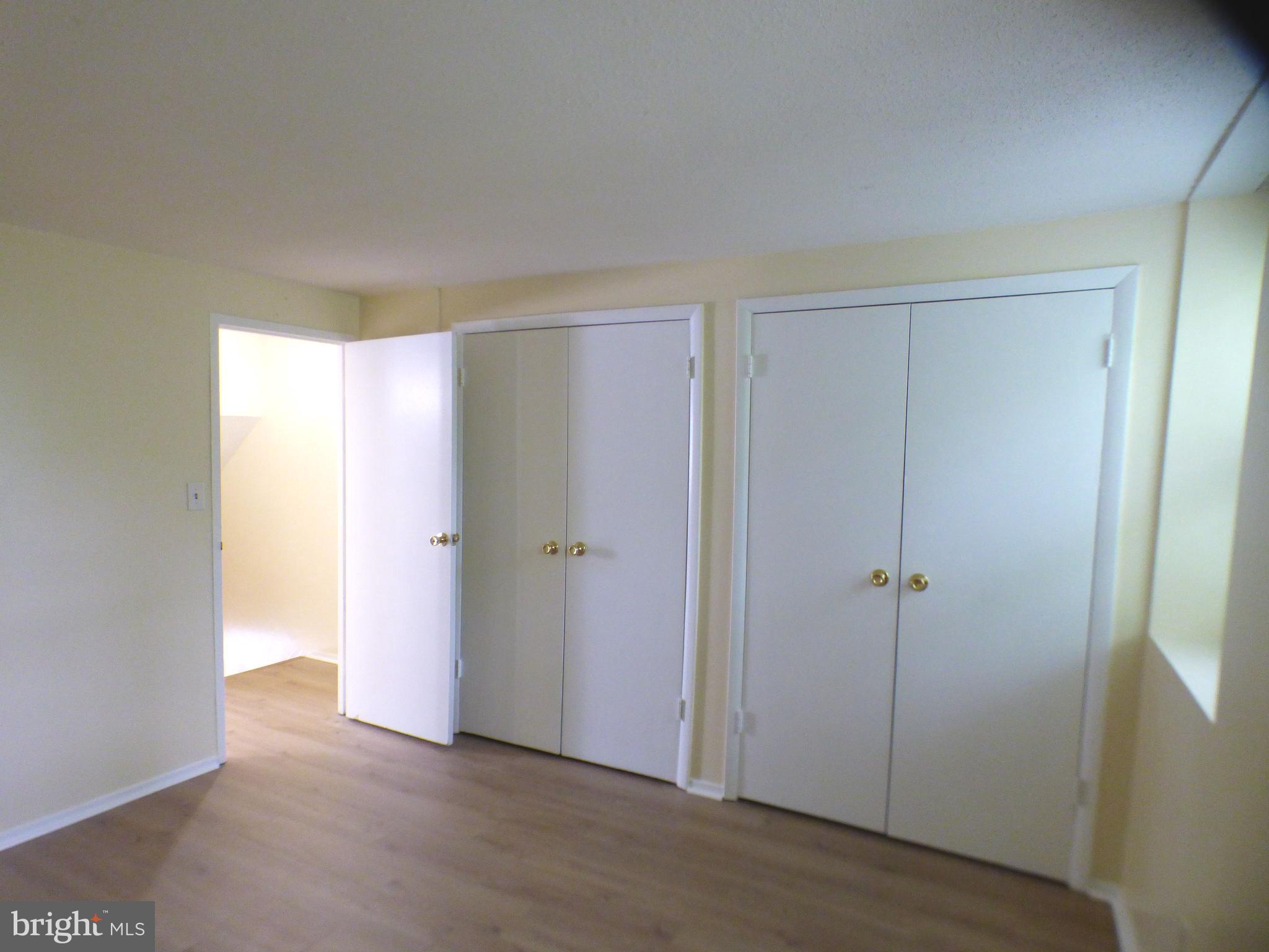 WINDMILL SQUARE - Residential Lease