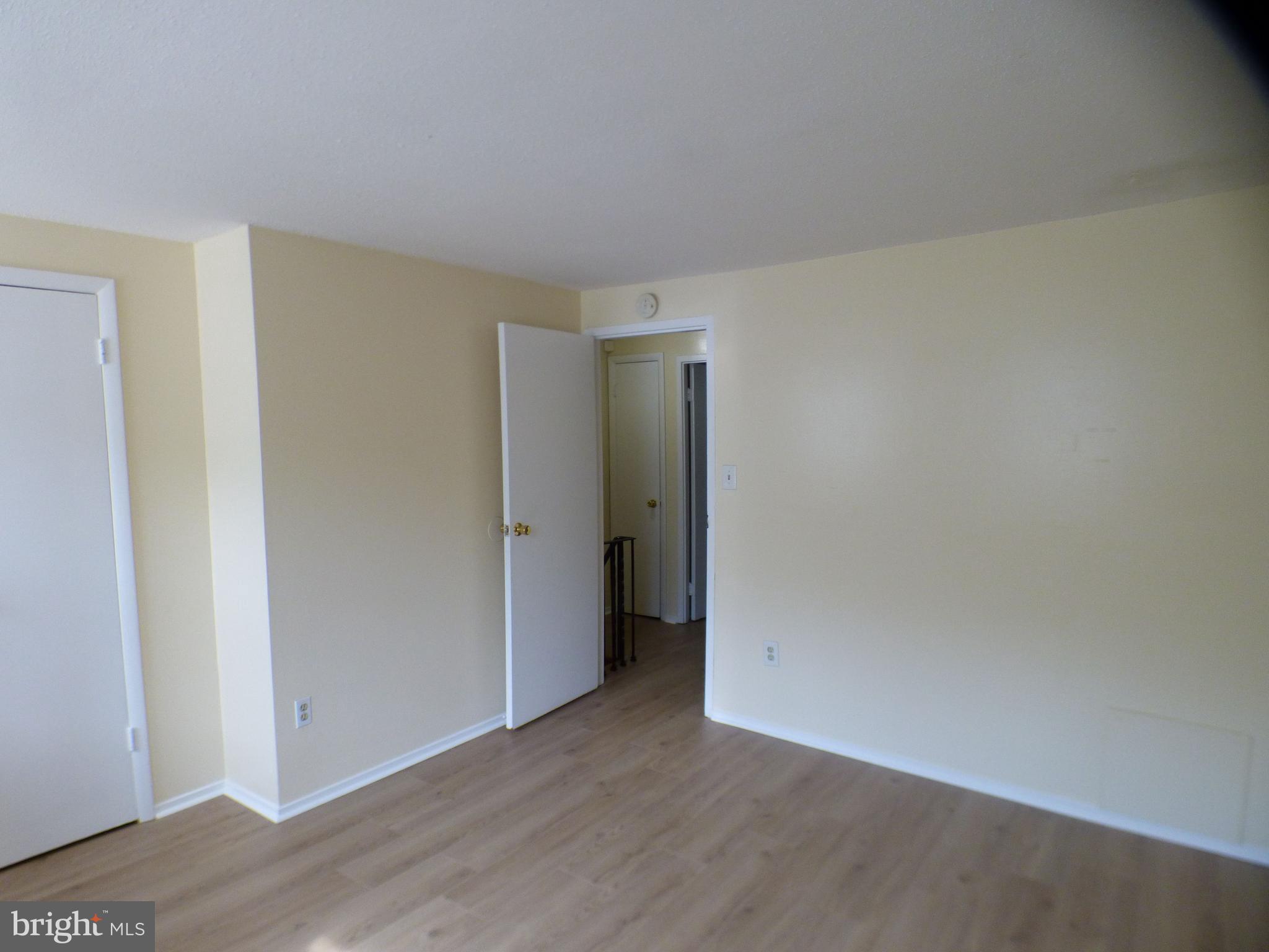 WINDMILL SQUARE - Residential Lease