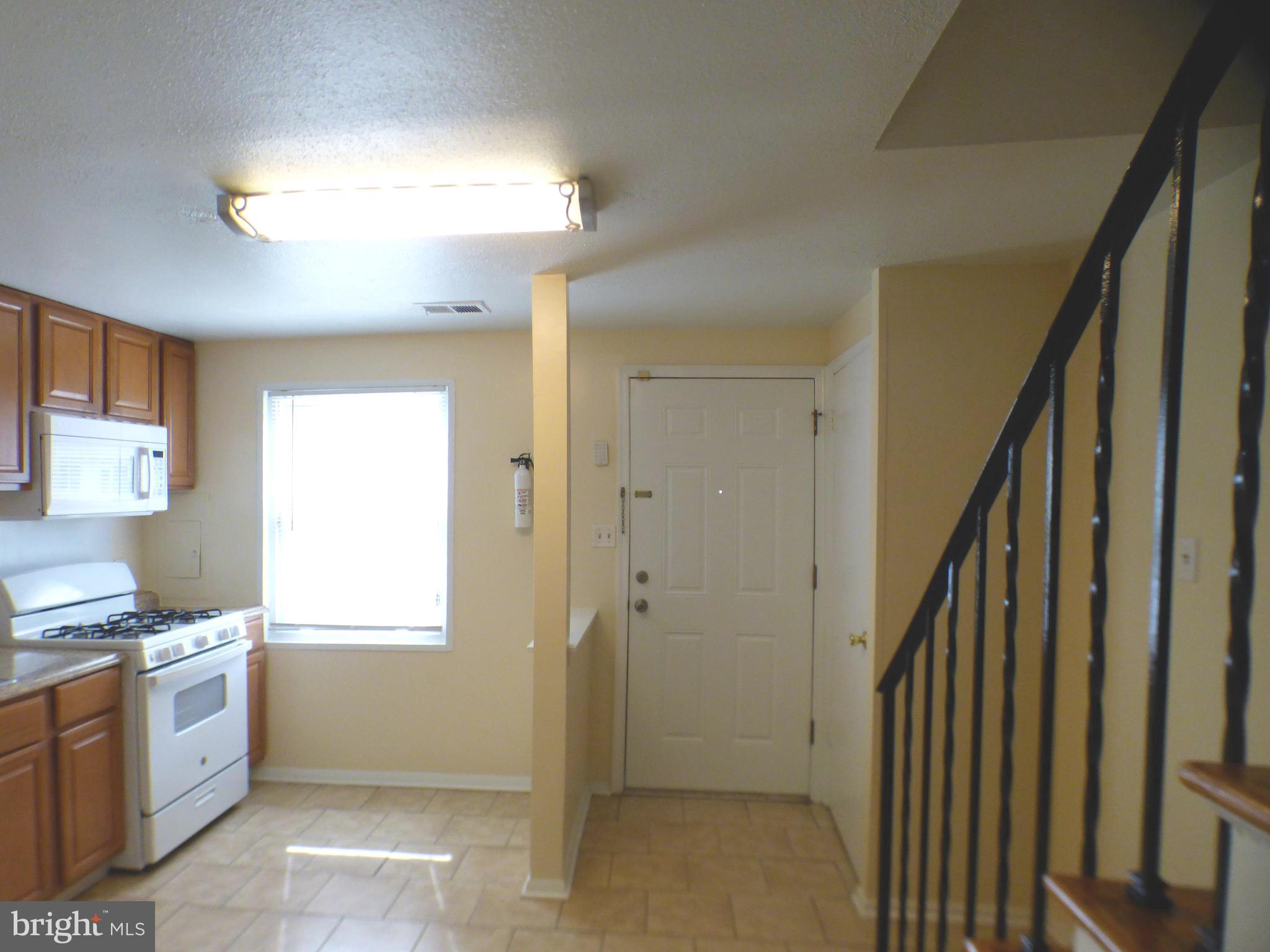 WINDMILL SQUARE - Residential Lease