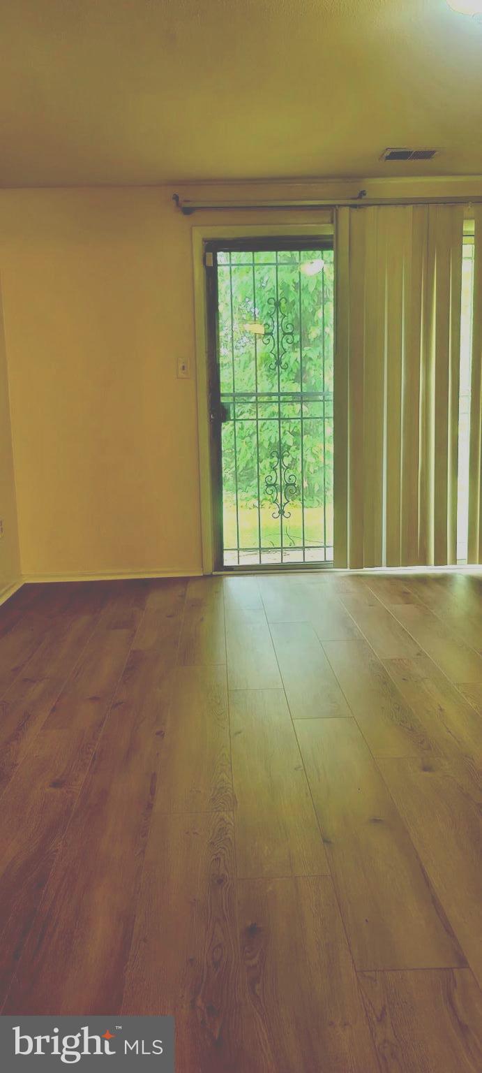 WINDMILL SQUARE - Residential Lease