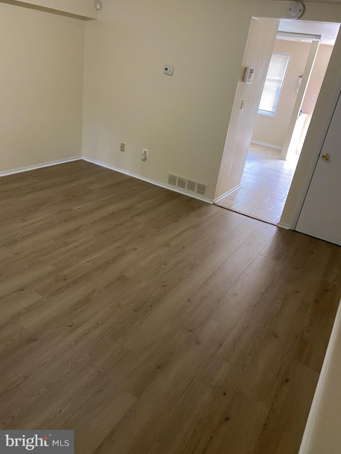 WINDMILL SQUARE - Residential Lease