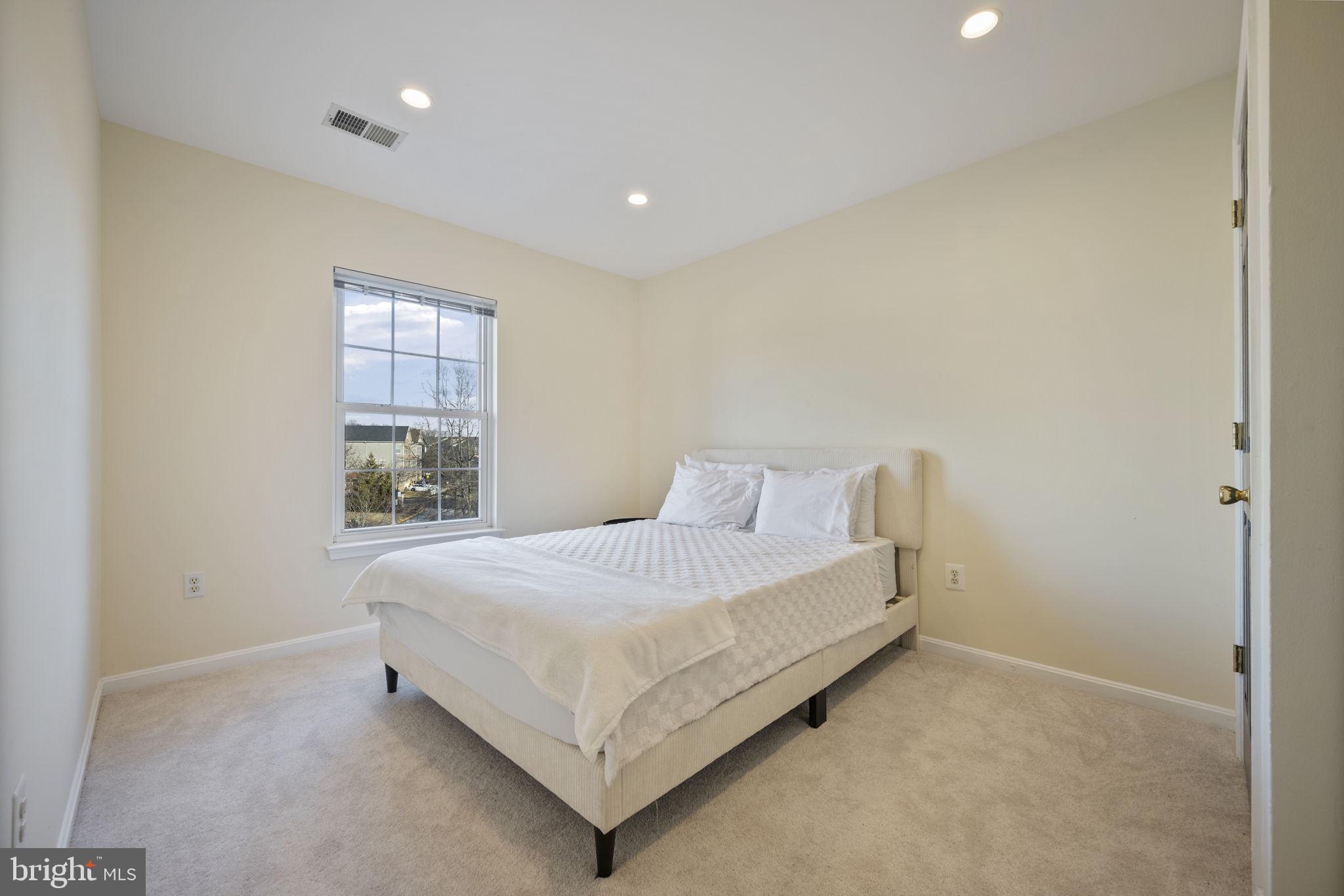 CROFTON FARMS - Residential