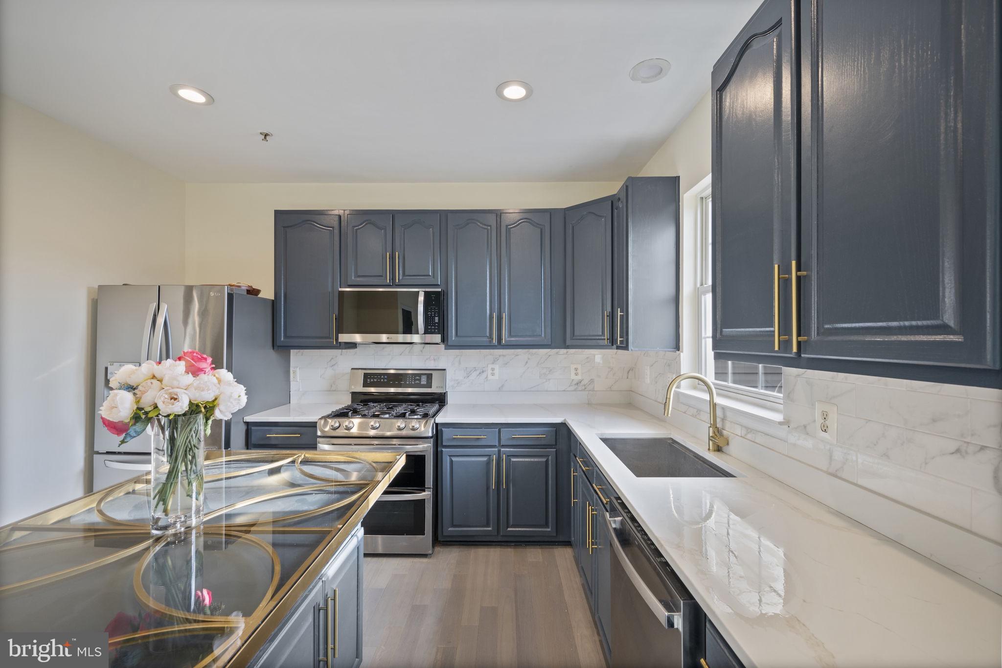 CROFTON FARMS - Residential