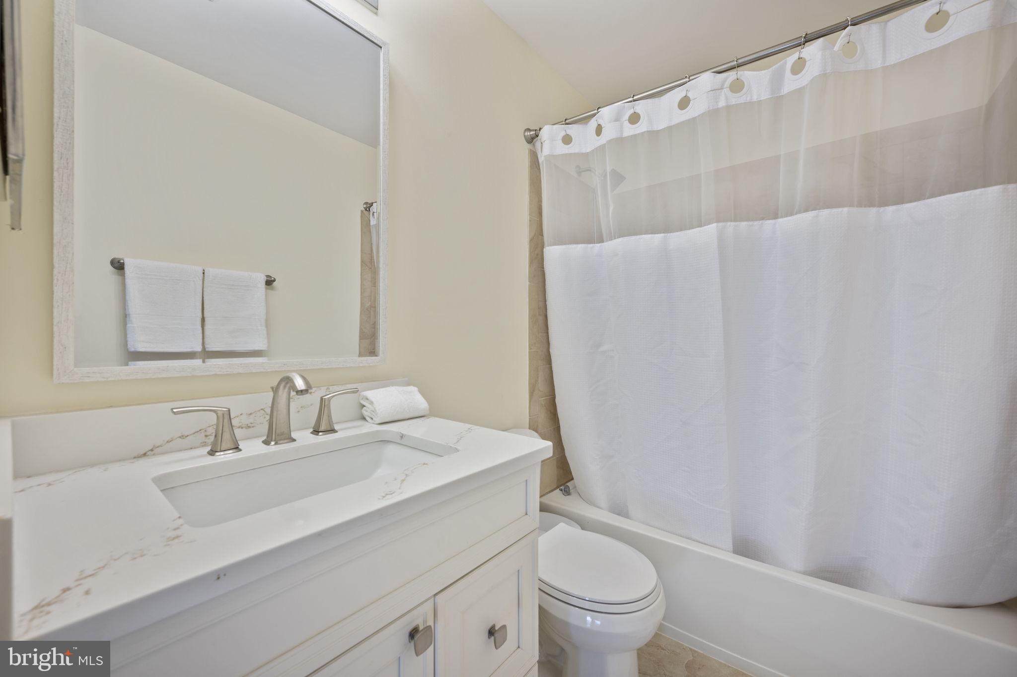 CROFTON FARMS - Residential