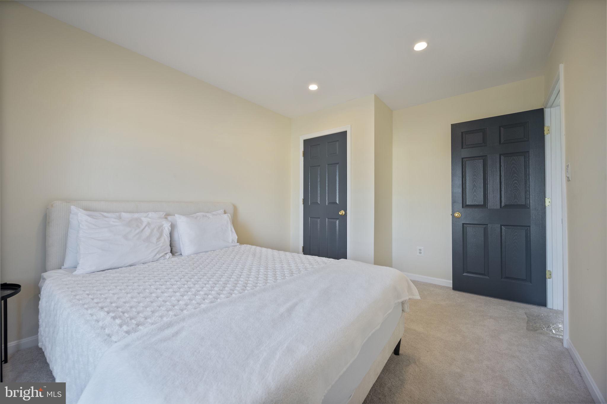 CROFTON FARMS - Residential