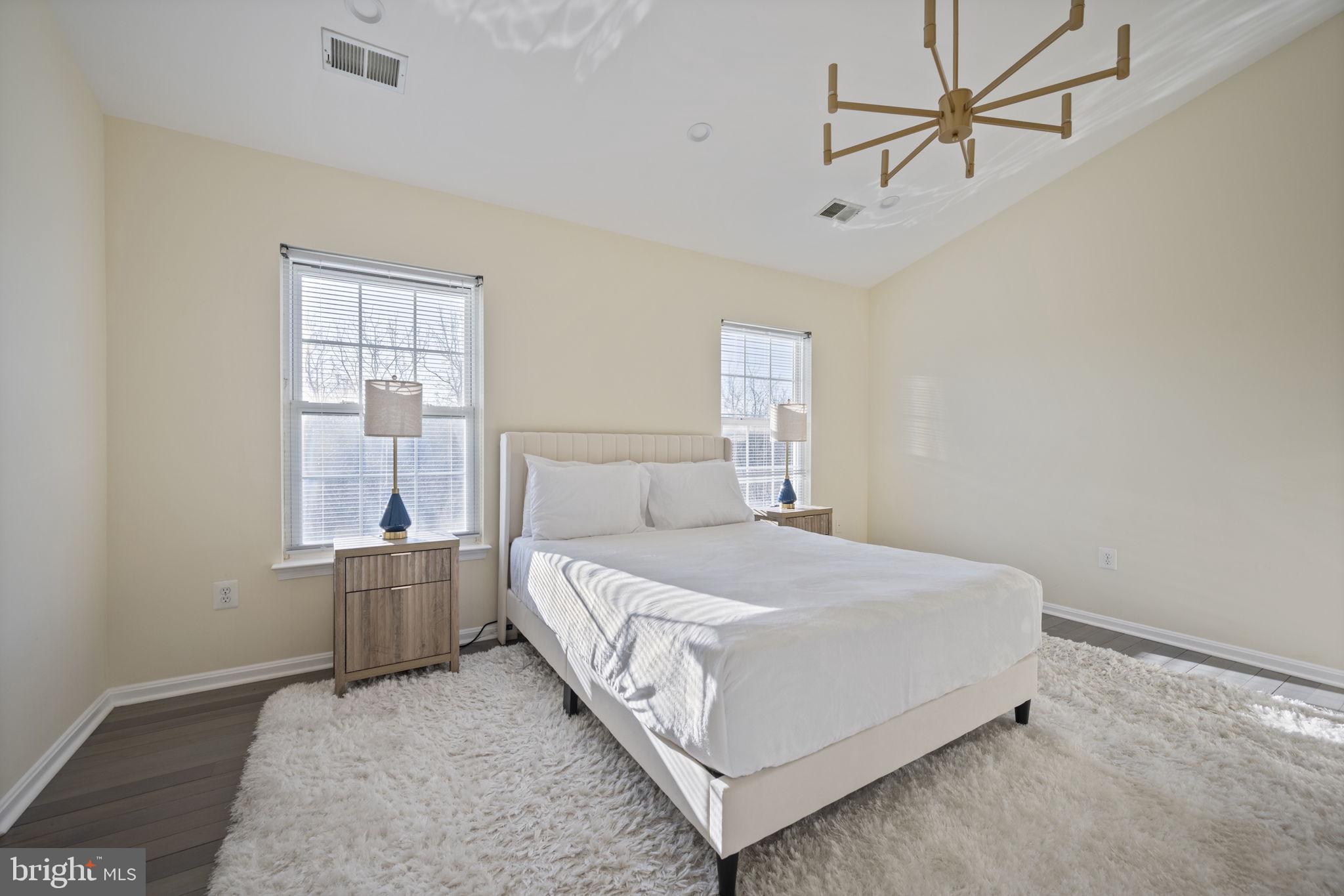 CROFTON FARMS - Residential