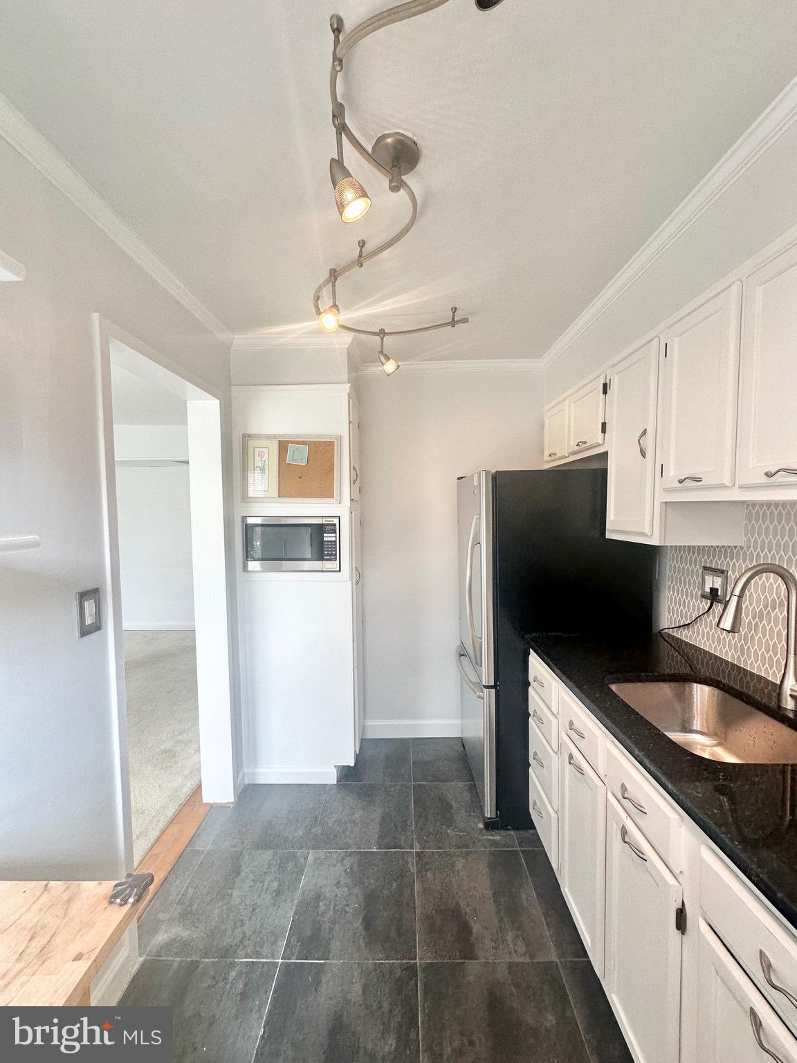 BELLE HAVEN - Residential Lease