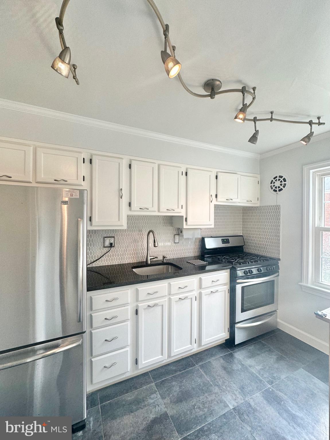 BELLE HAVEN - Residential Lease