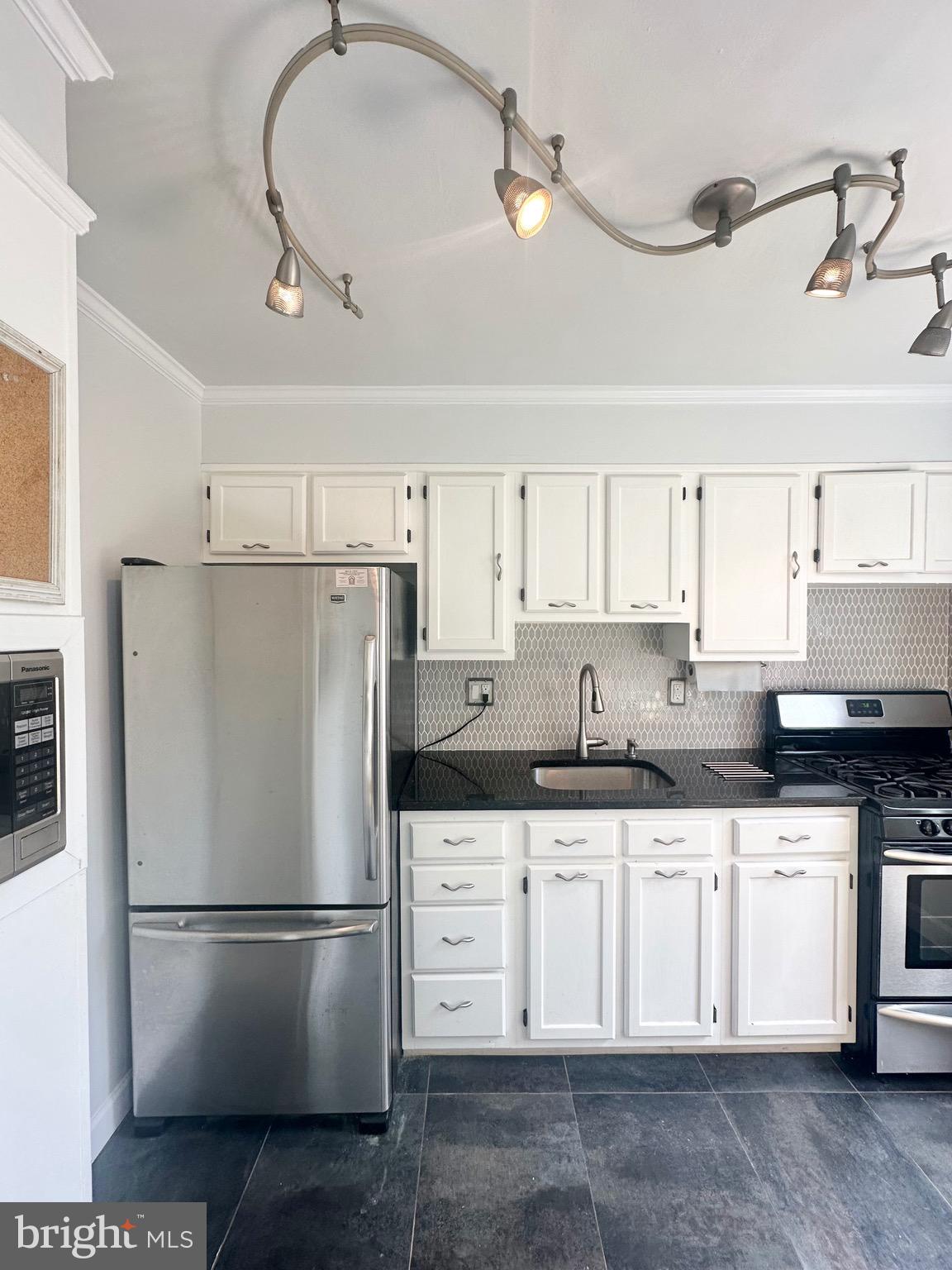 BELLE HAVEN - Residential Lease