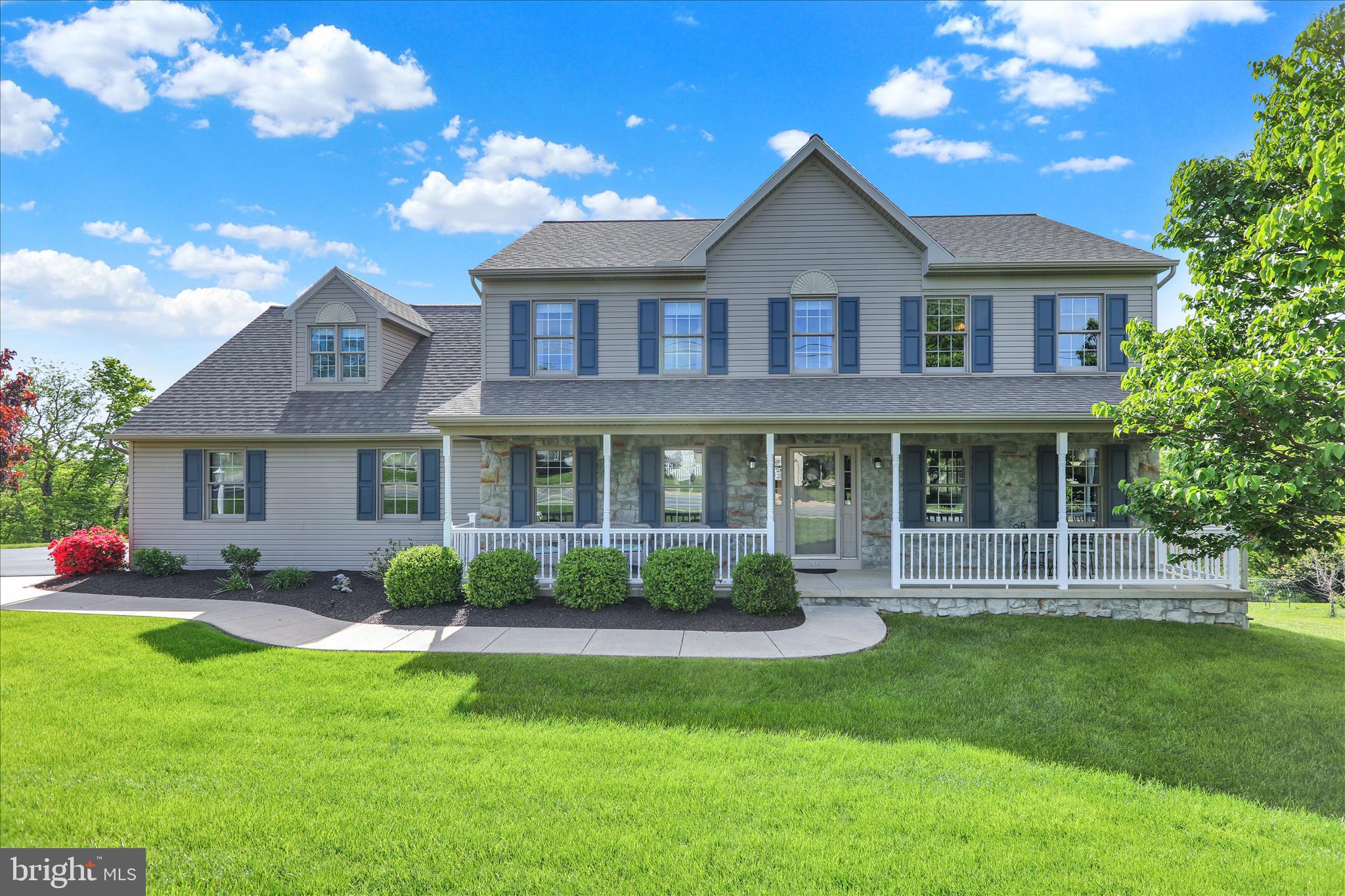 WEST RIDGE ESTATES - Residential
