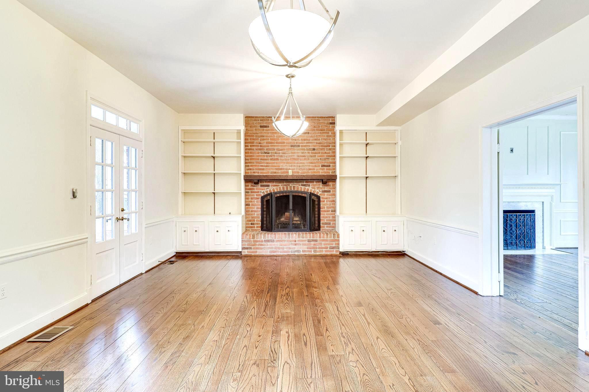 BELLEVUE FOREST - Residential