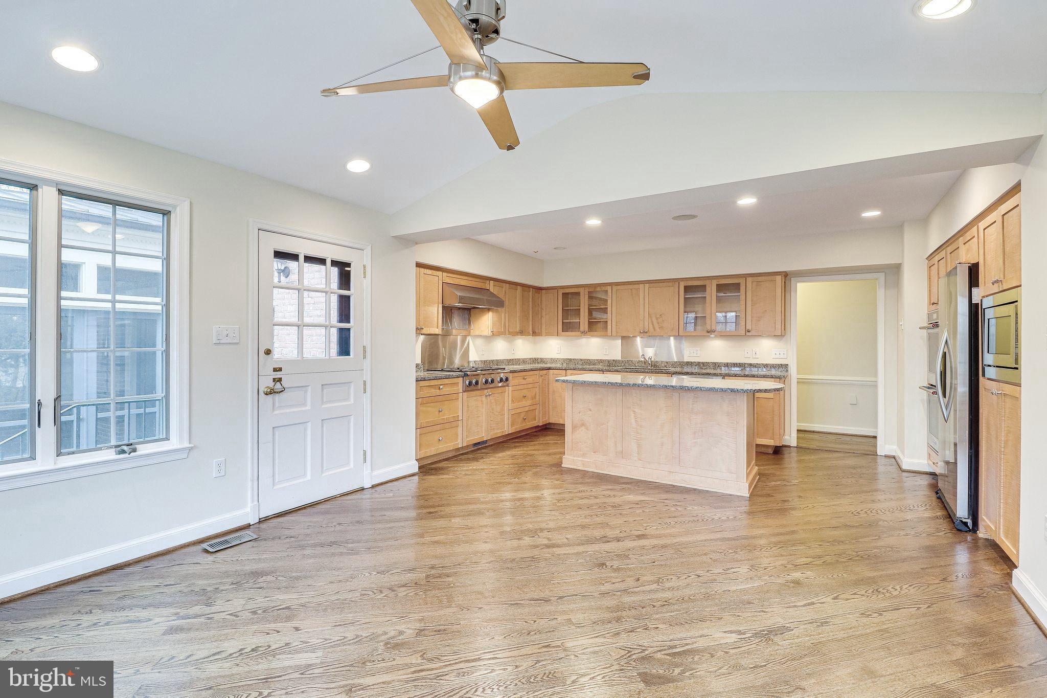 BELLEVUE FOREST - Residential