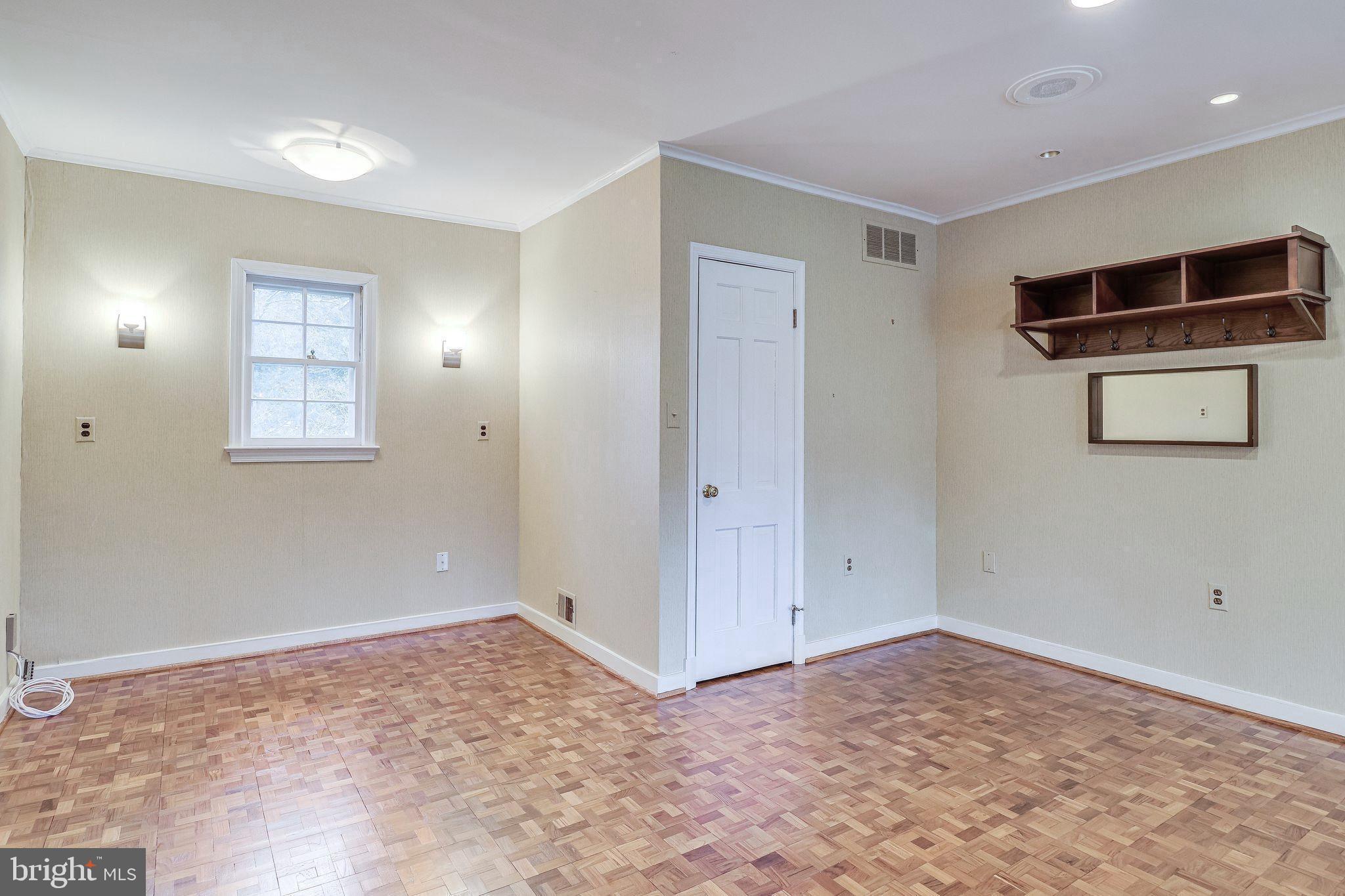 BELLEVUE FOREST - Residential