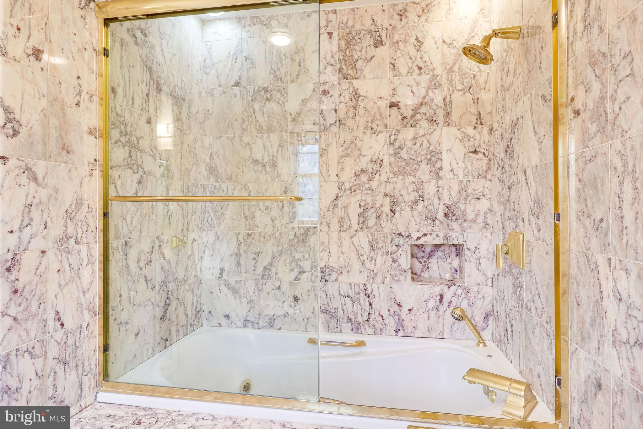 BELLEVUE FOREST - Residential