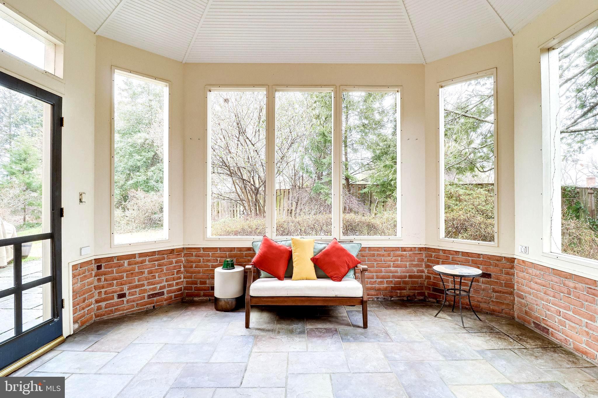 BELLEVUE FOREST - Residential