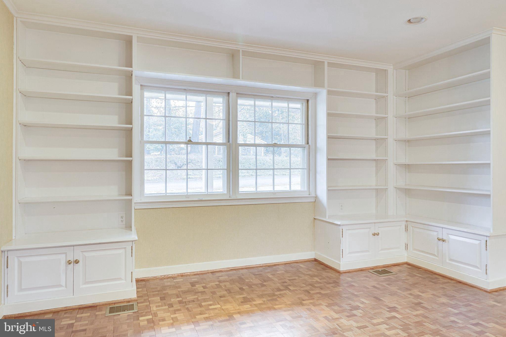 BELLEVUE FOREST - Residential