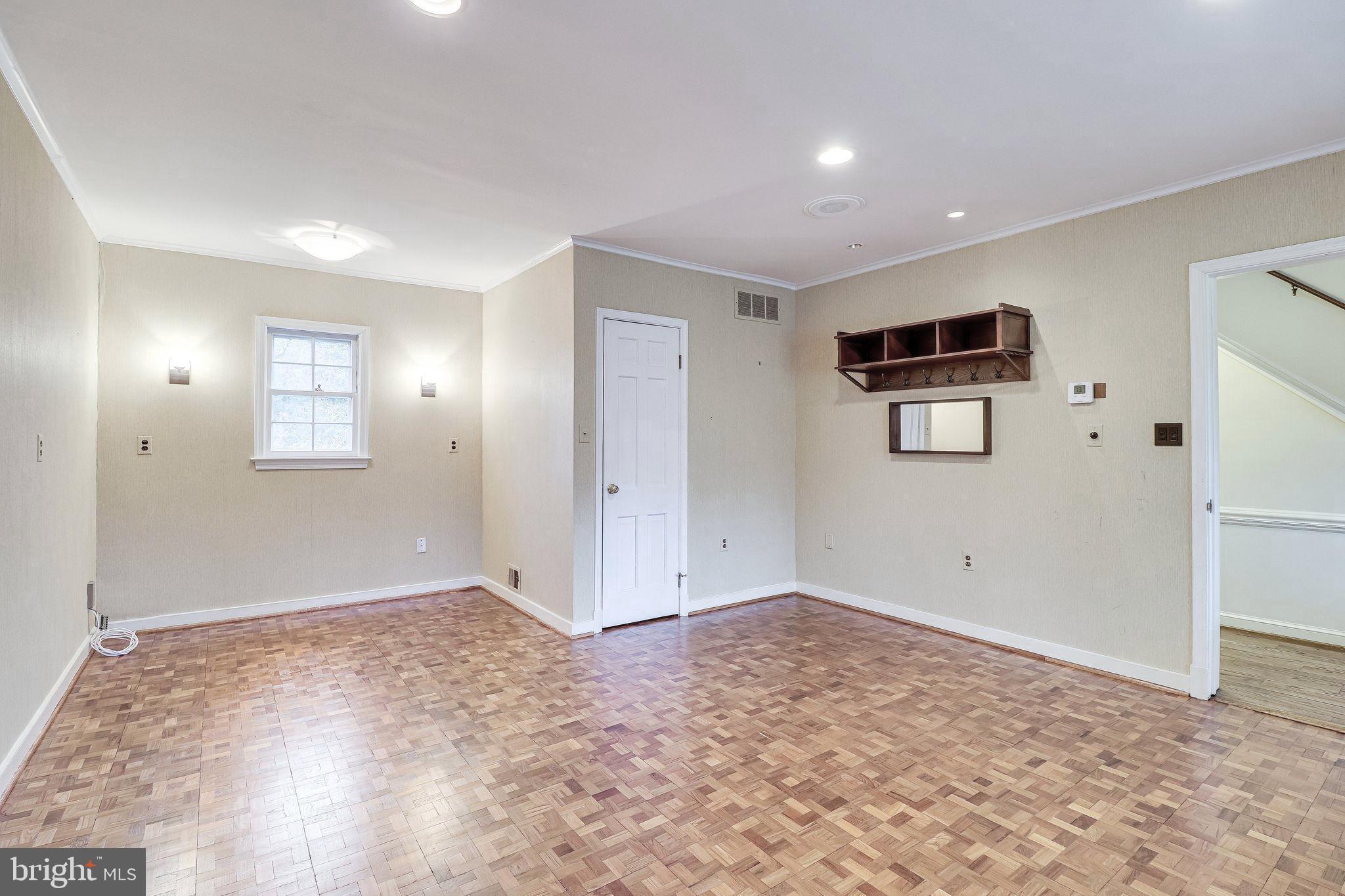 BELLEVUE FOREST - Residential