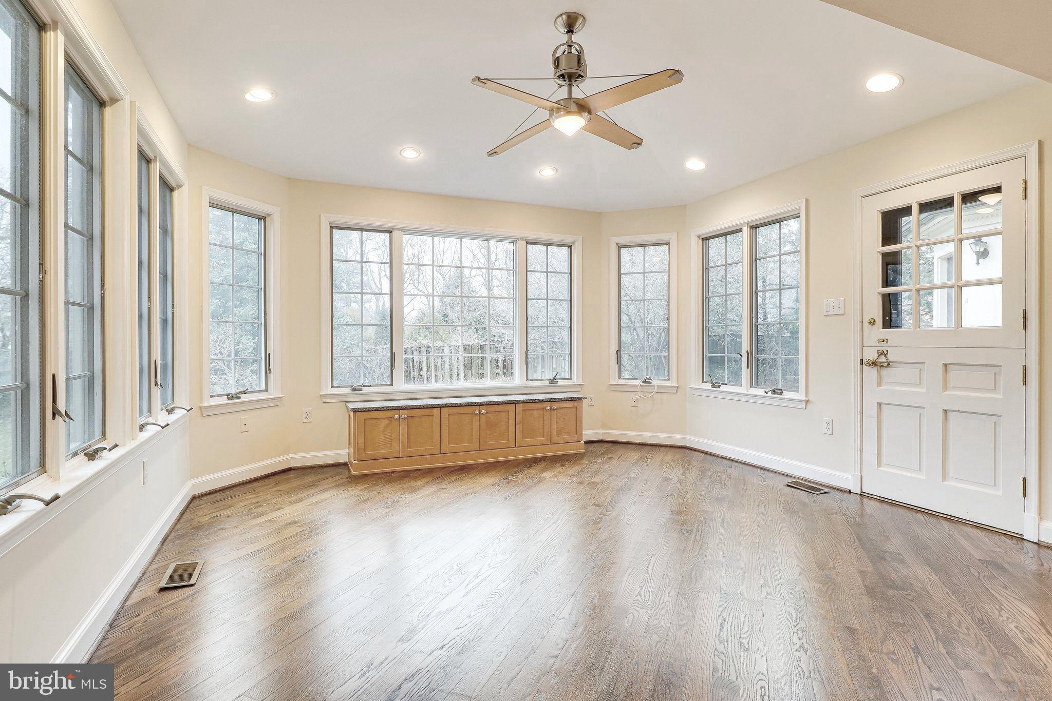 BELLEVUE FOREST - Residential