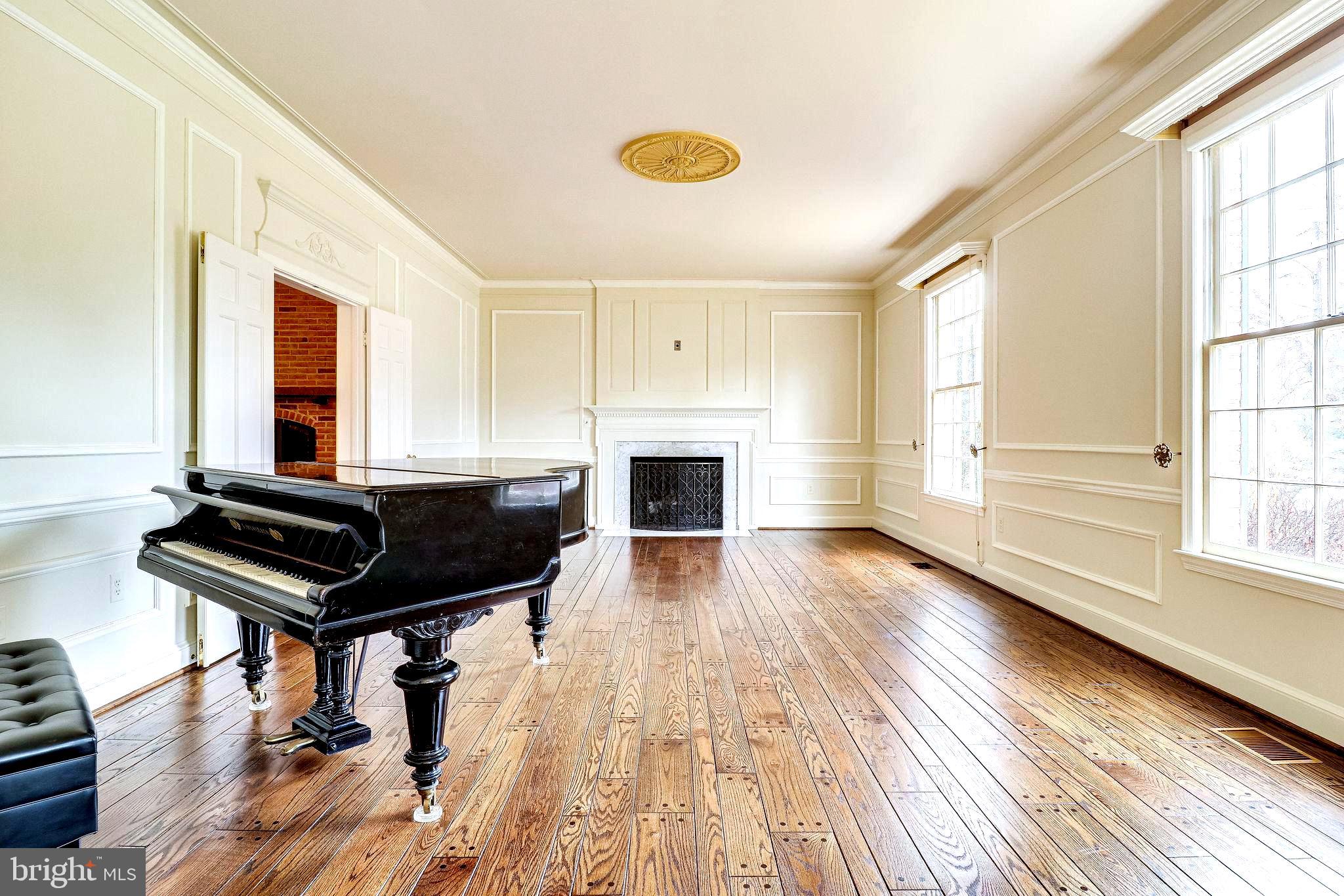 BELLEVUE FOREST - Residential