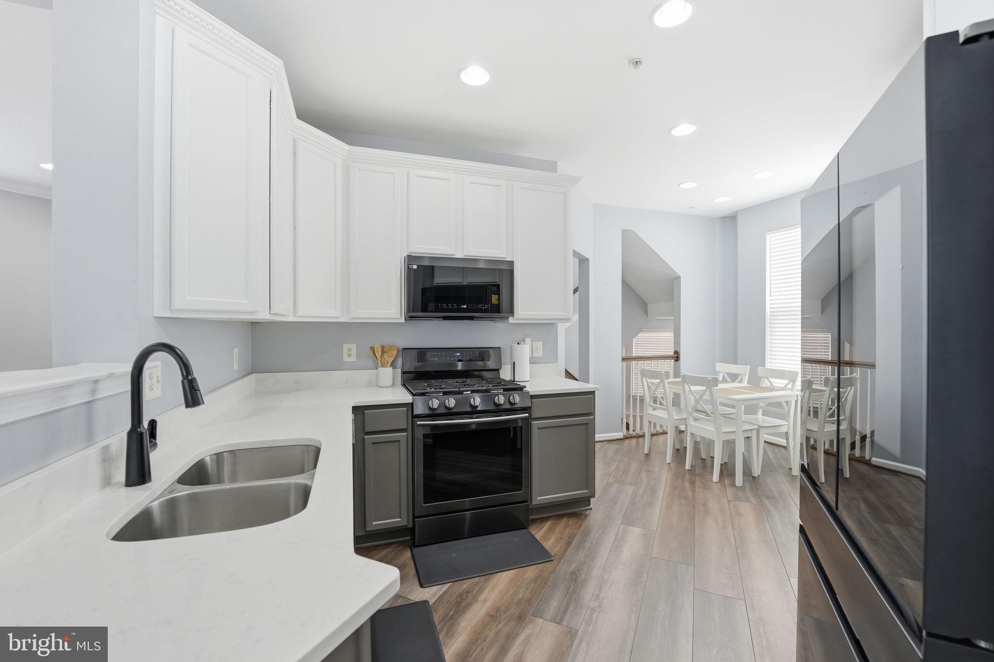 10049 PENTLAND HILLS WAY