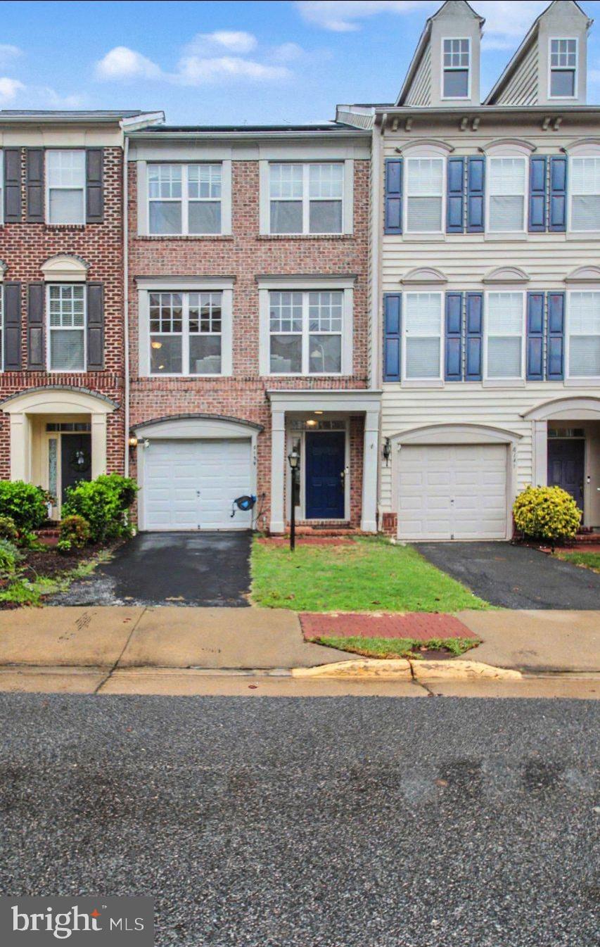 8139 DOVE COTTAGE COURT