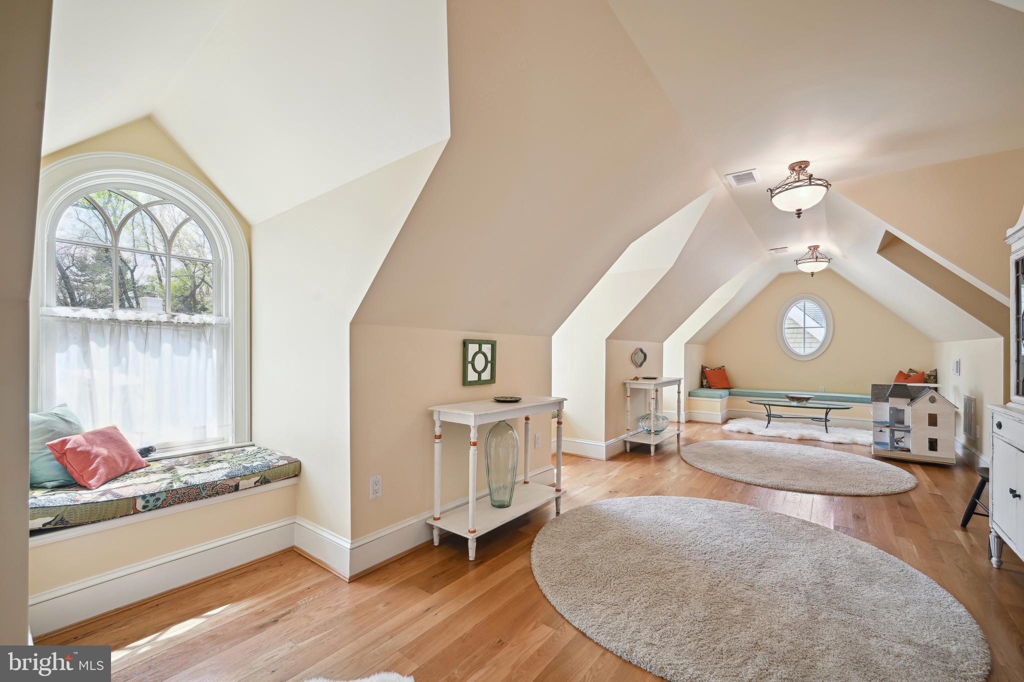 CHEVY CHASE - Residential