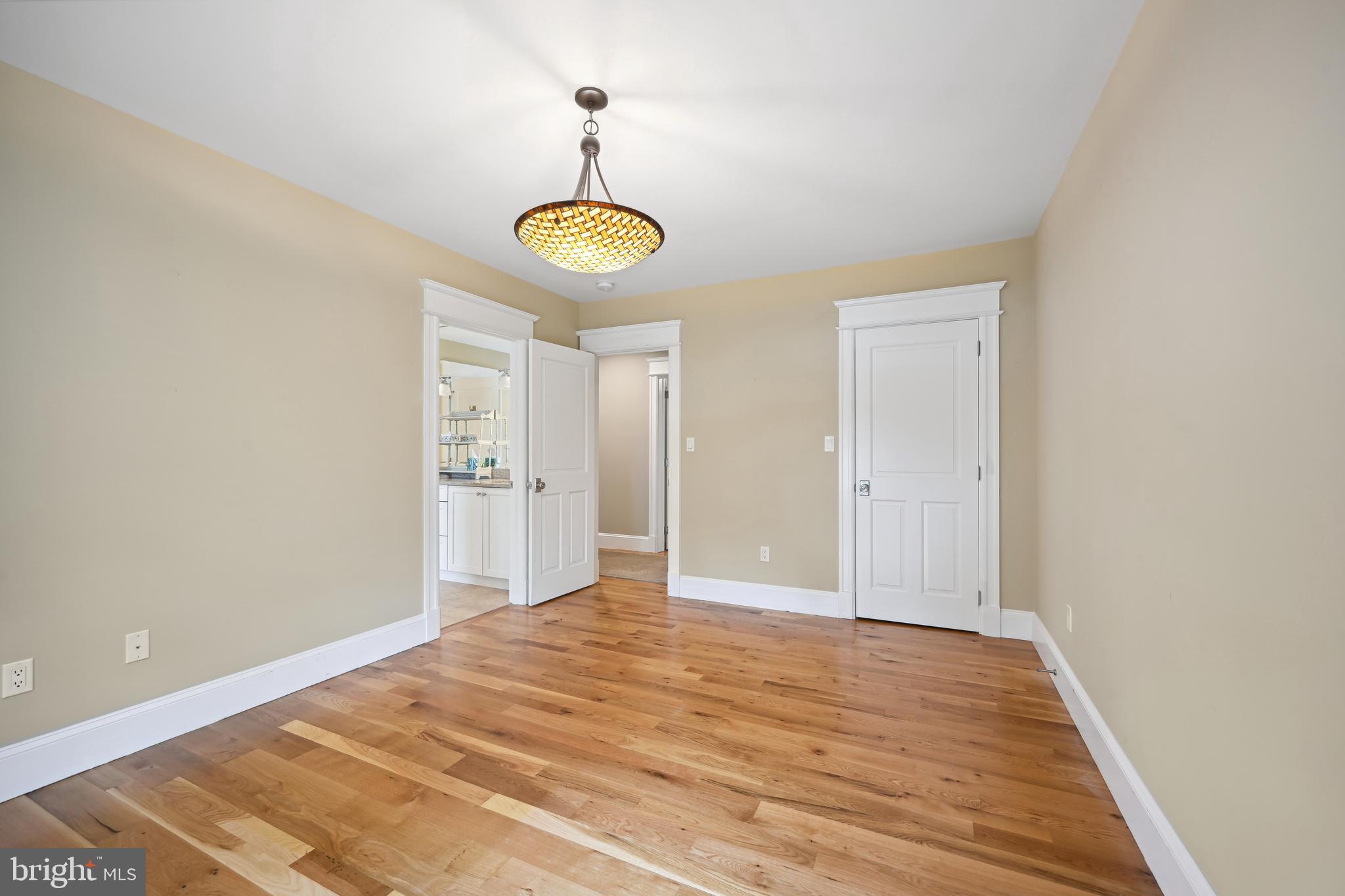 CHEVY CHASE - Residential