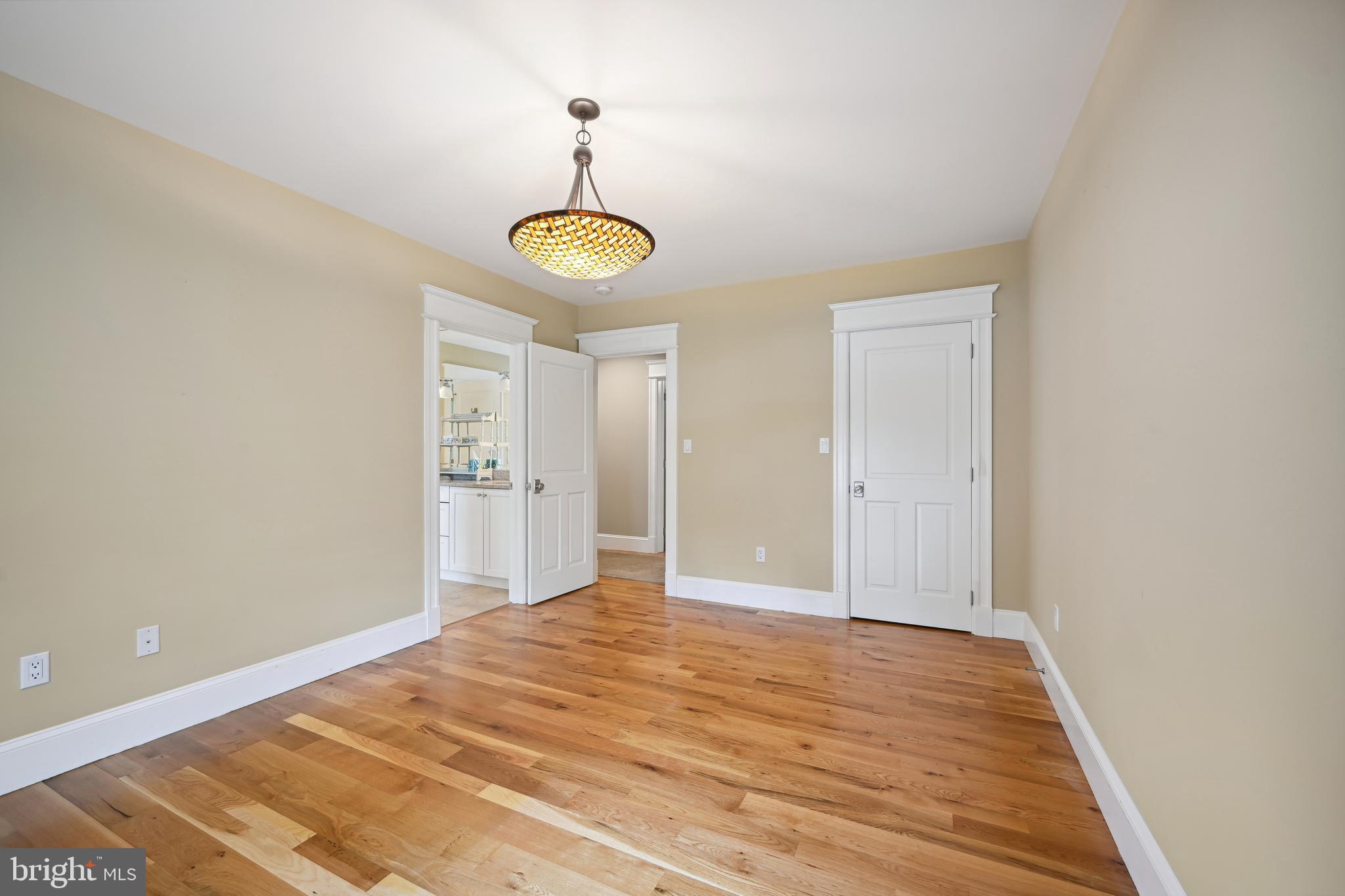 CHEVY CHASE - Residential