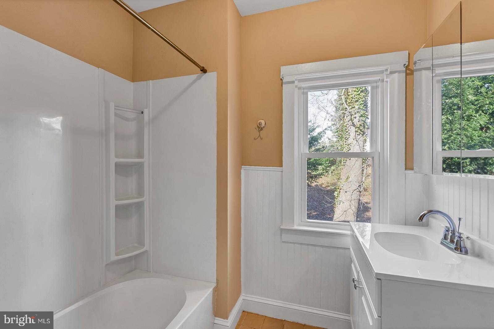 KENWOOD BEACH - Residential