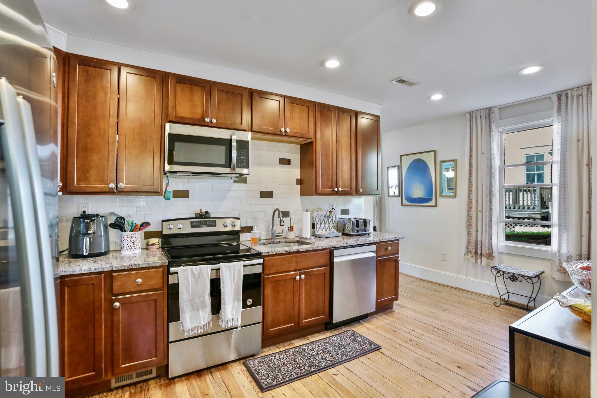 BRUNSWICK - Residential