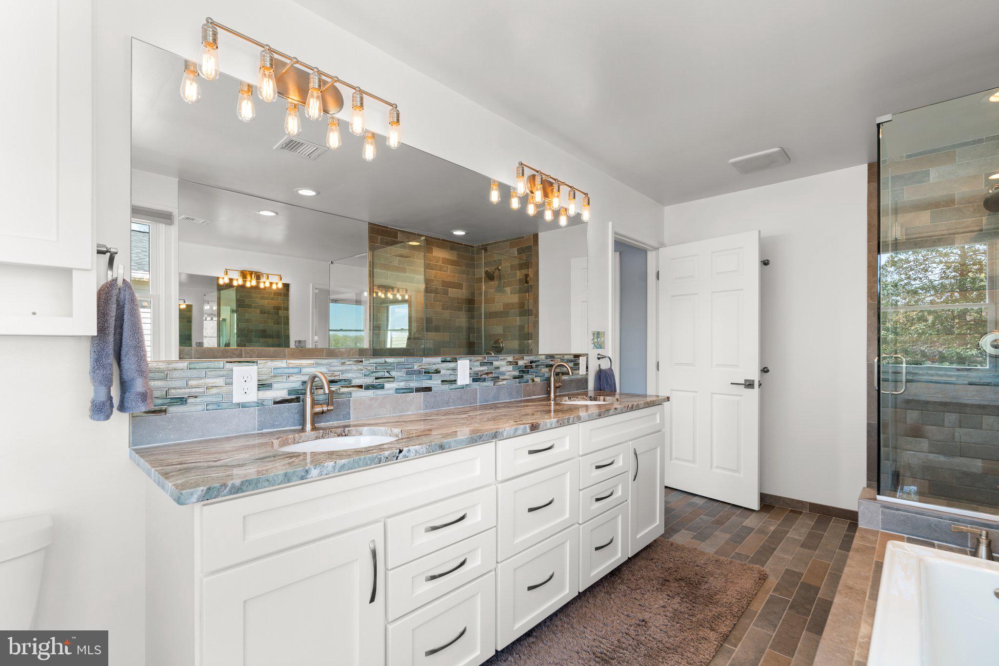 UPPER MAGOTHY BEACH - Residential