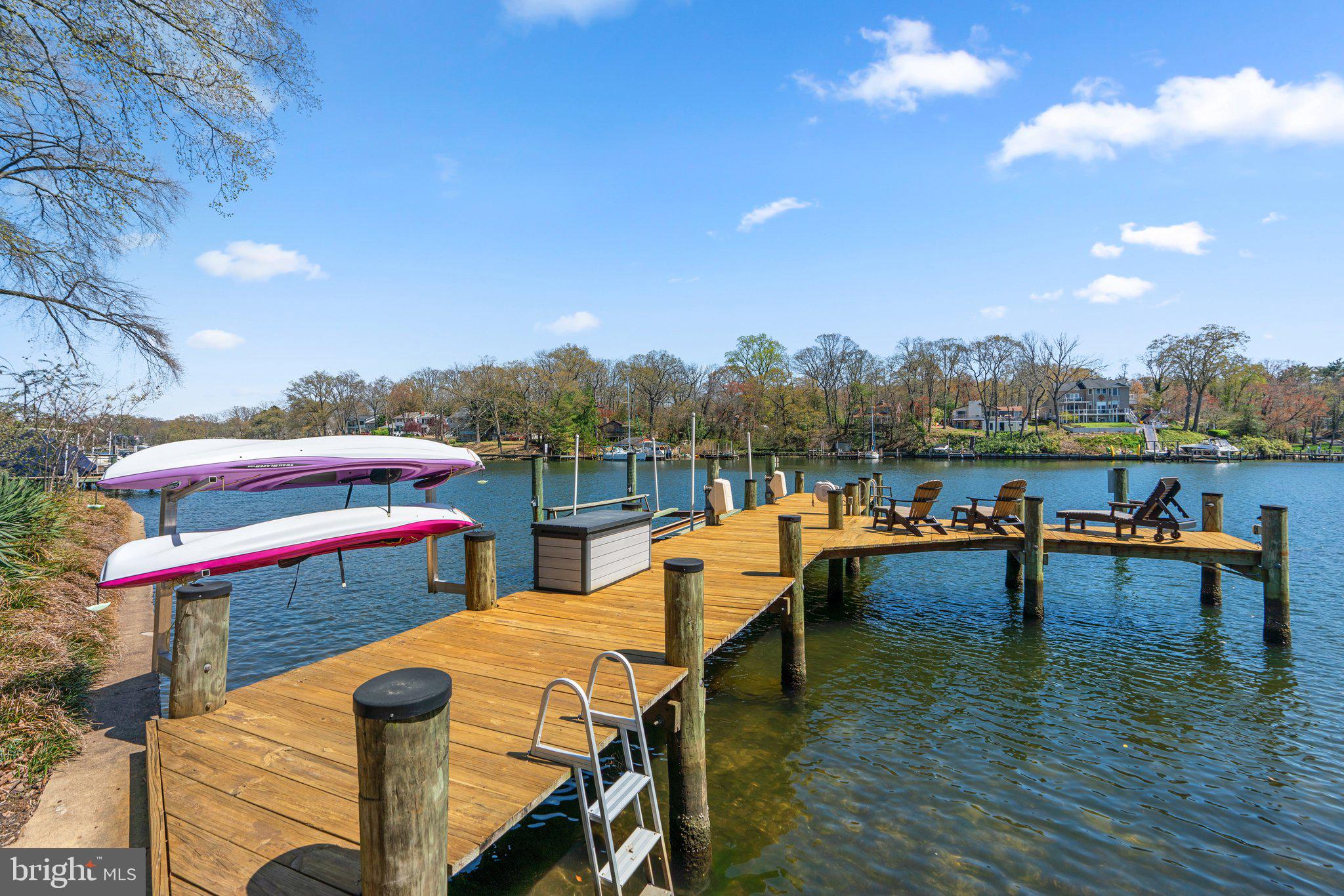 UPPER MAGOTHY BEACH - Residential