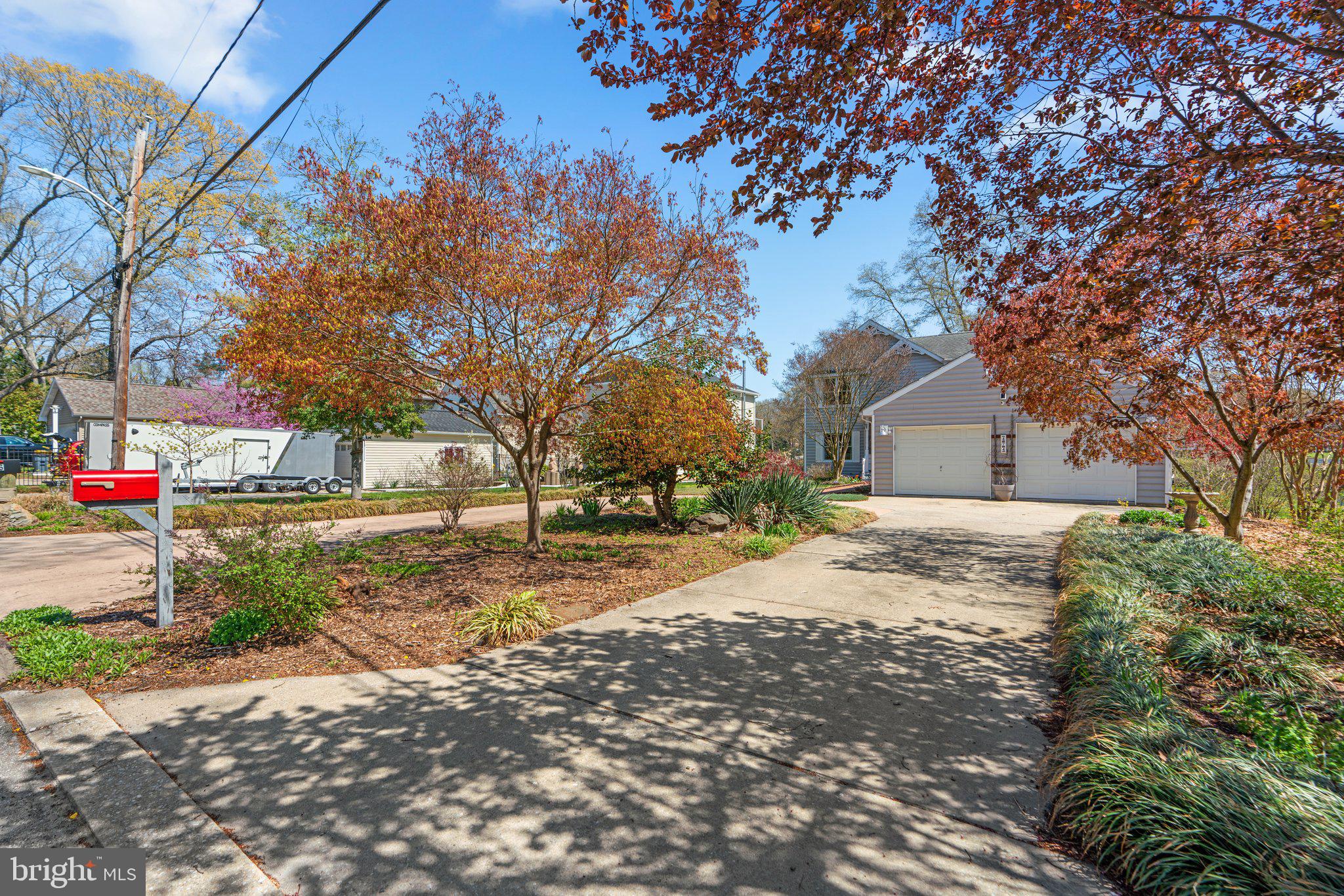 UPPER MAGOTHY BEACH - Residential