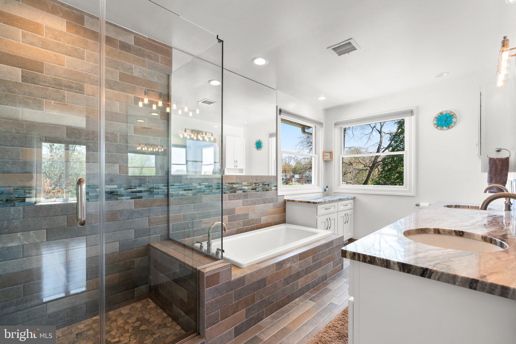 UPPER MAGOTHY BEACH - Residential