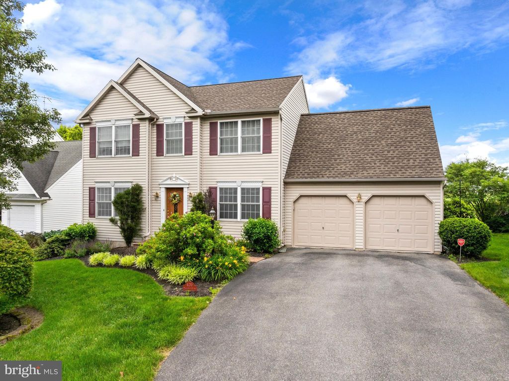 Photo of 420 Woodhall Drive, WILLOW STREET, PA 17584 (MLS # PALA2089688)