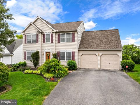 Photo of 420 Woodhall Drive, WILLOW STREET, PA 17584 (MLS # PALA2089688)