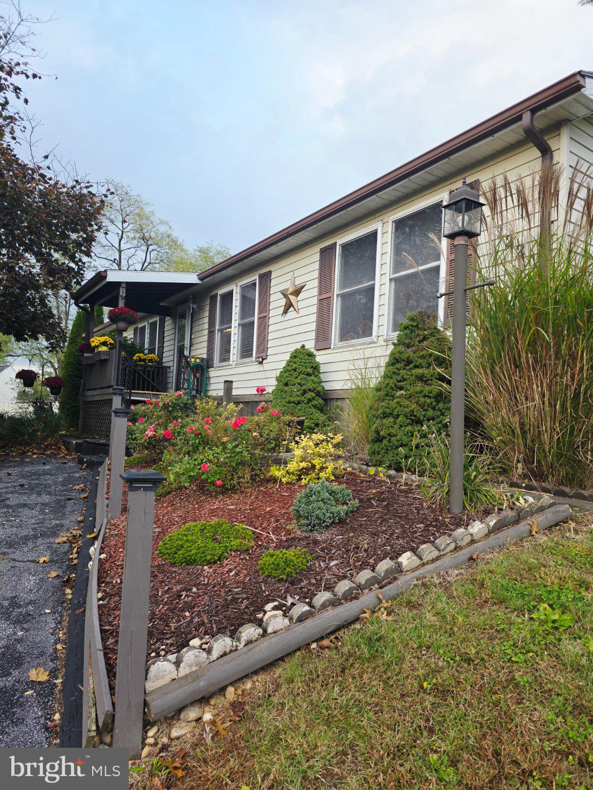 122 CHERRY LANE