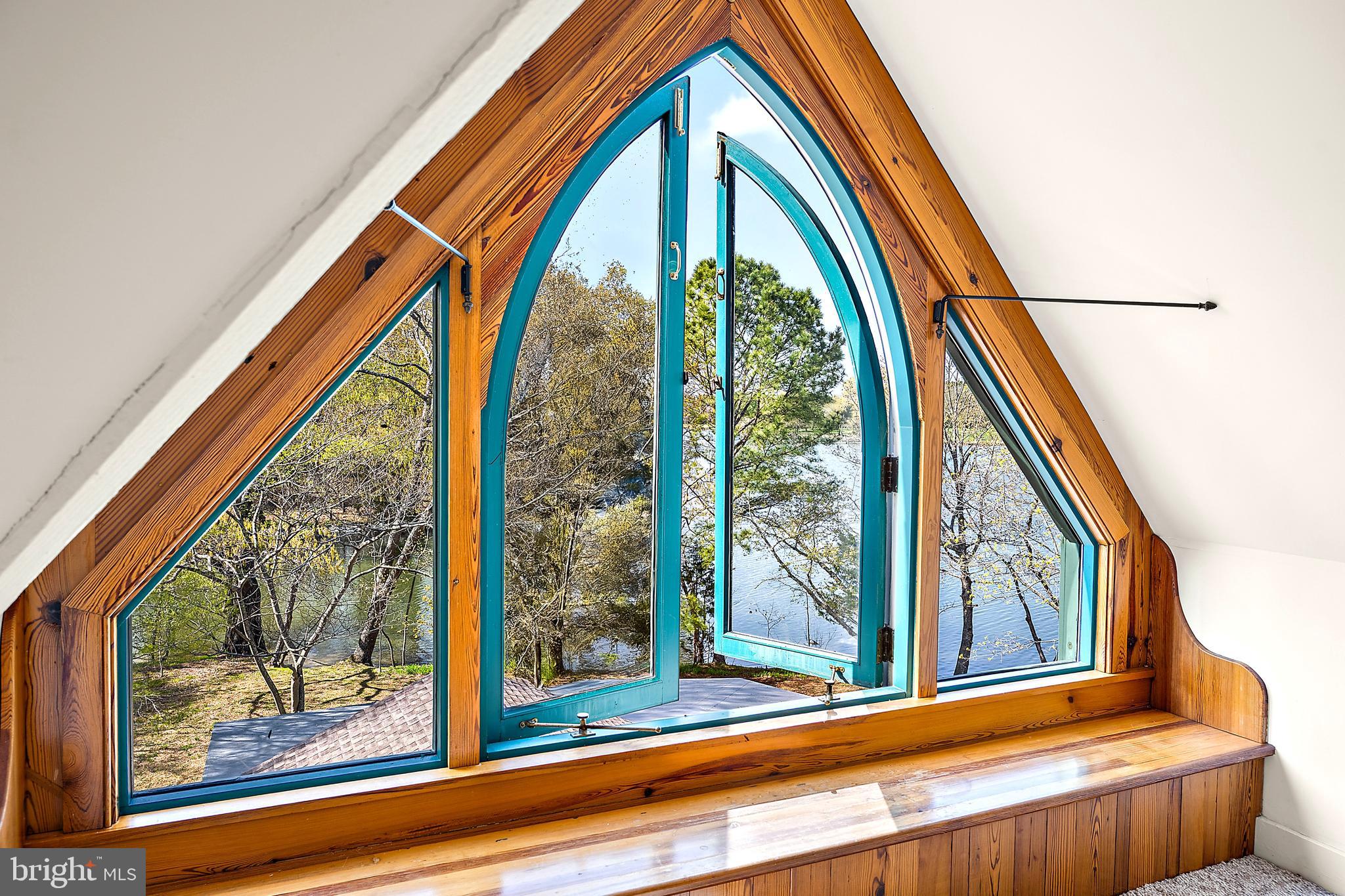 ROYAL OAK - Residential