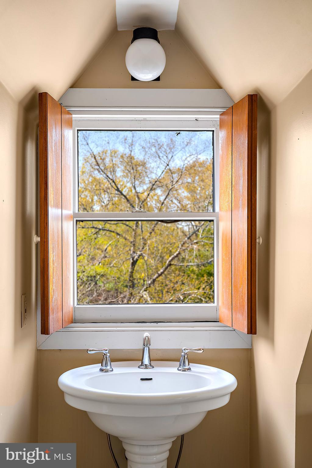 ROYAL OAK - Residential