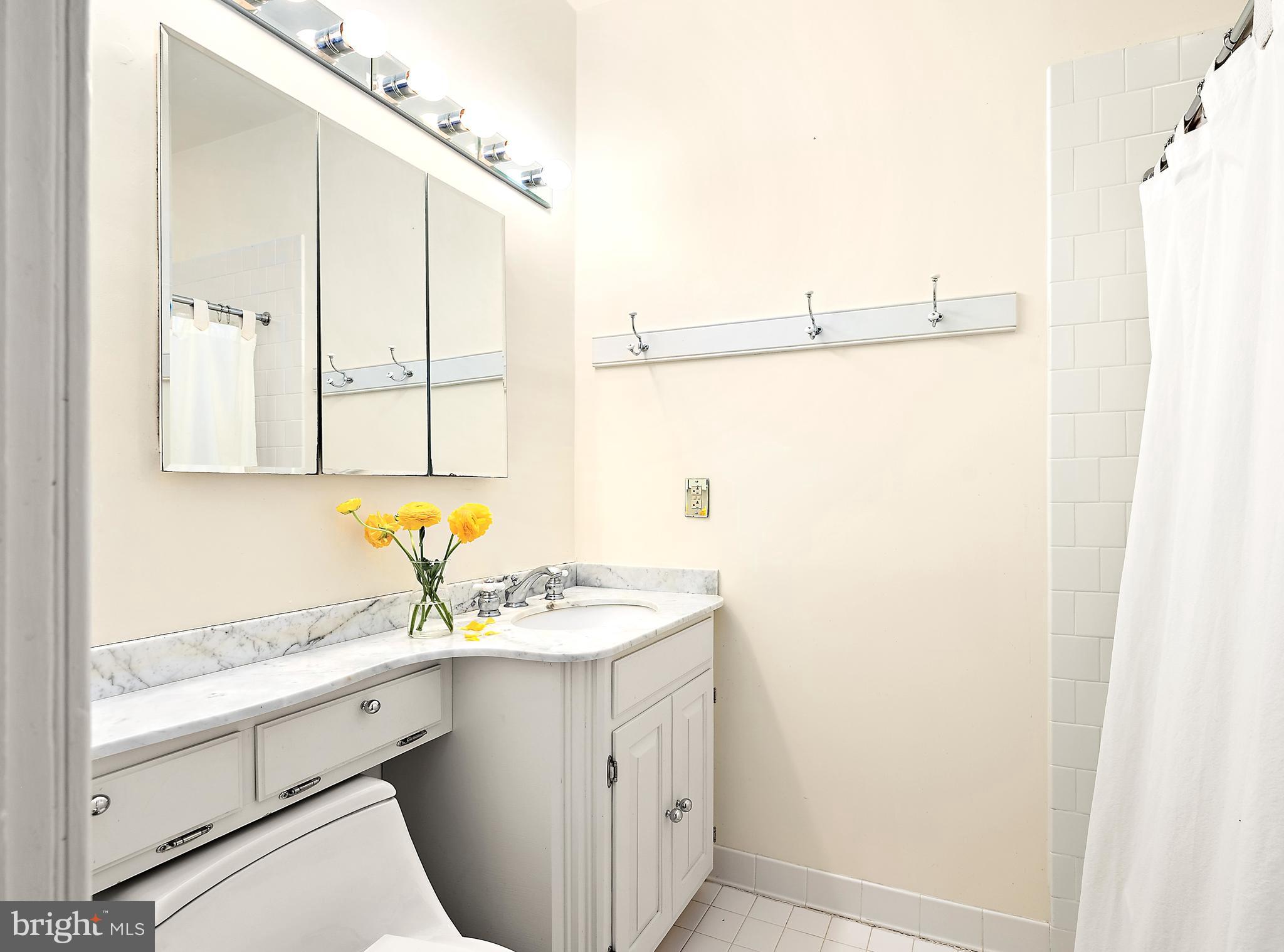 ROYAL OAK - Residential