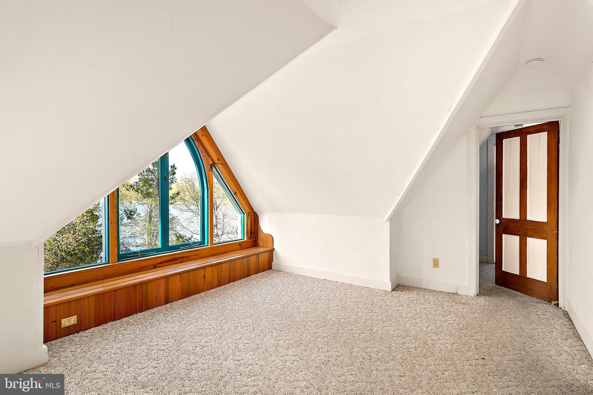 ROYAL OAK - Residential