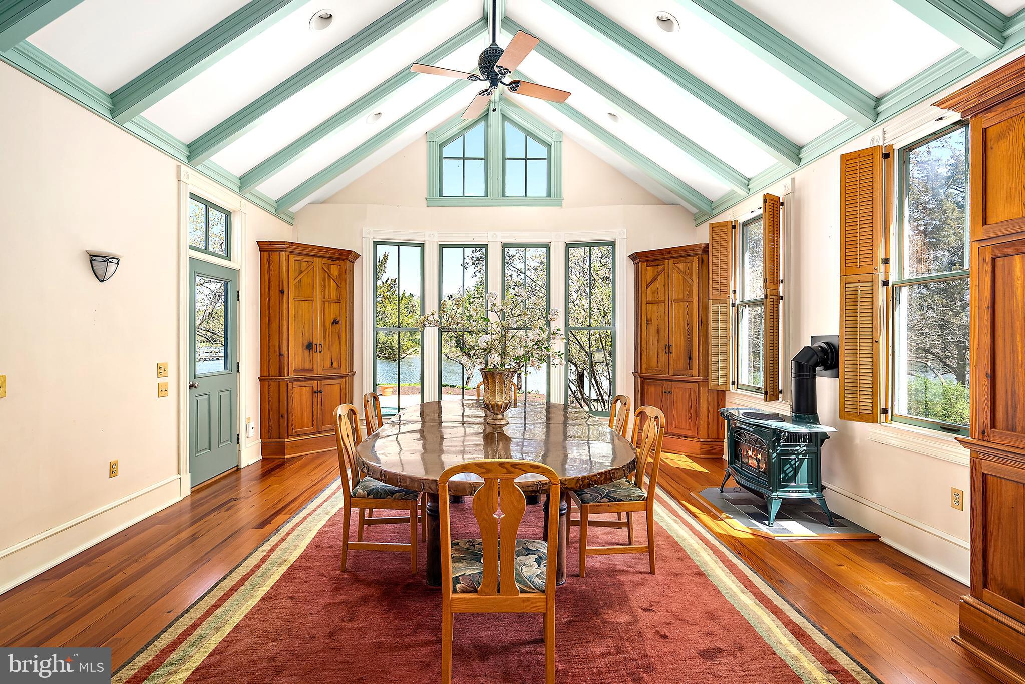 ROYAL OAK - Residential