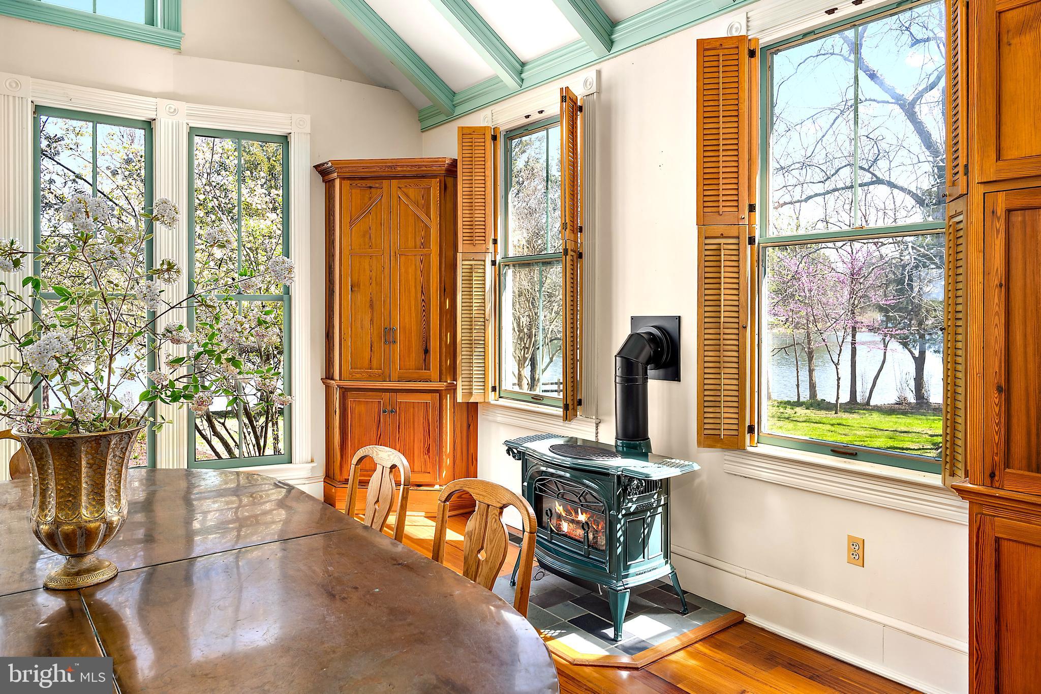 ROYAL OAK - Residential