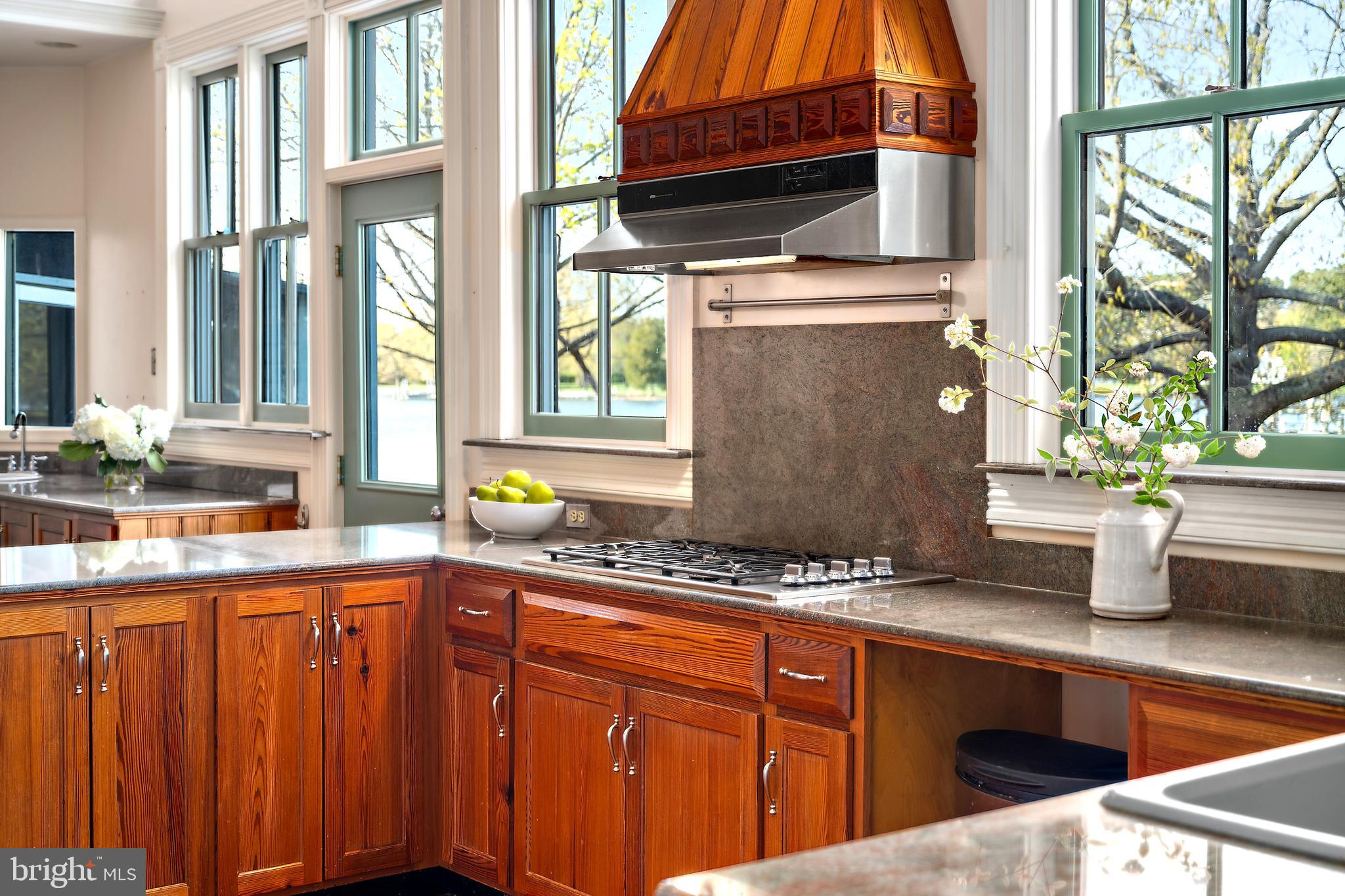 ROYAL OAK - Residential