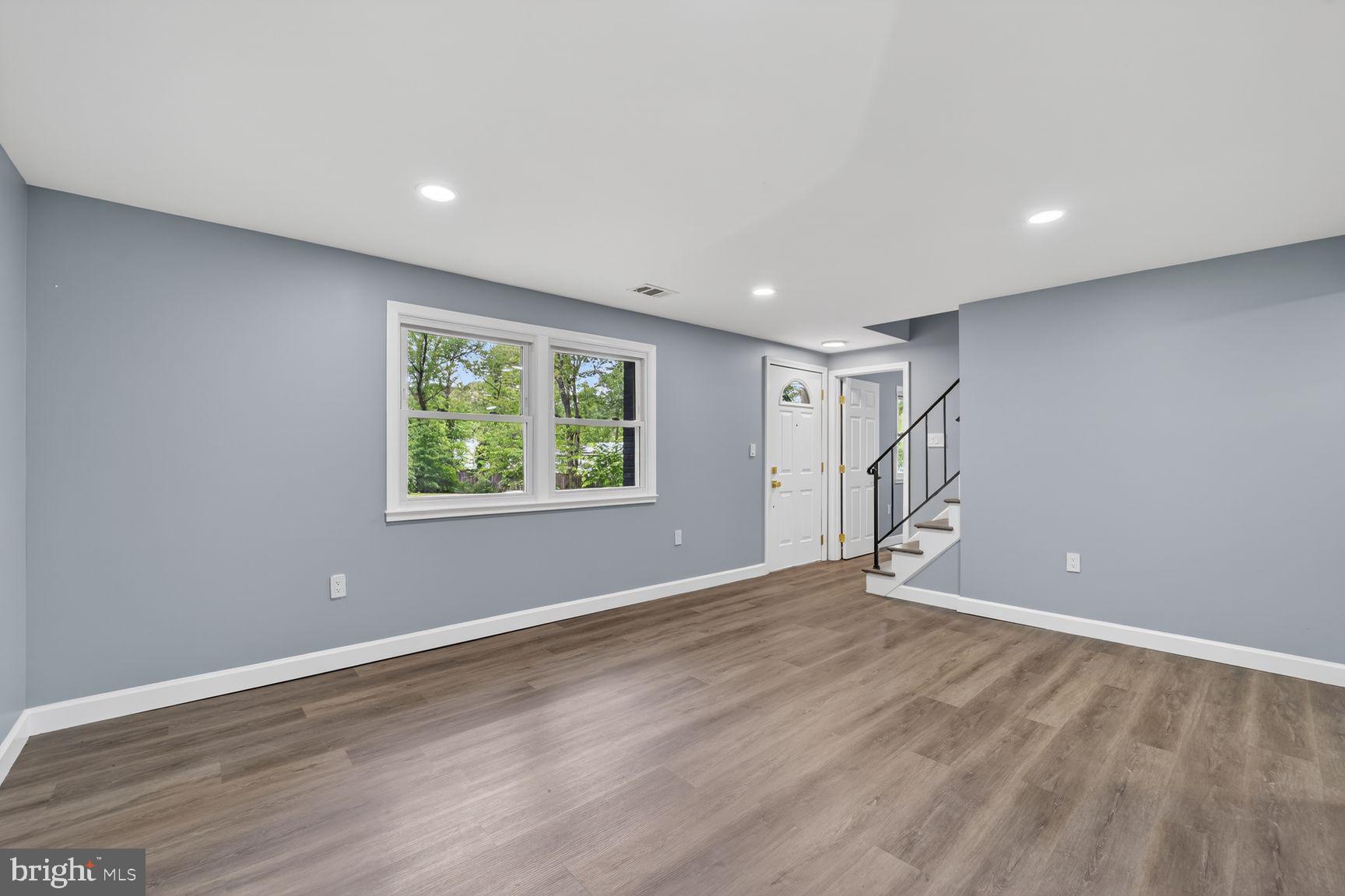 3604 HALLOWAY N